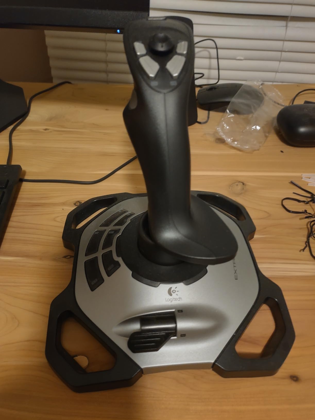 Logitech G Extreme 3D Pro USB Joystick for Windows - Black/Silver customer photo 2