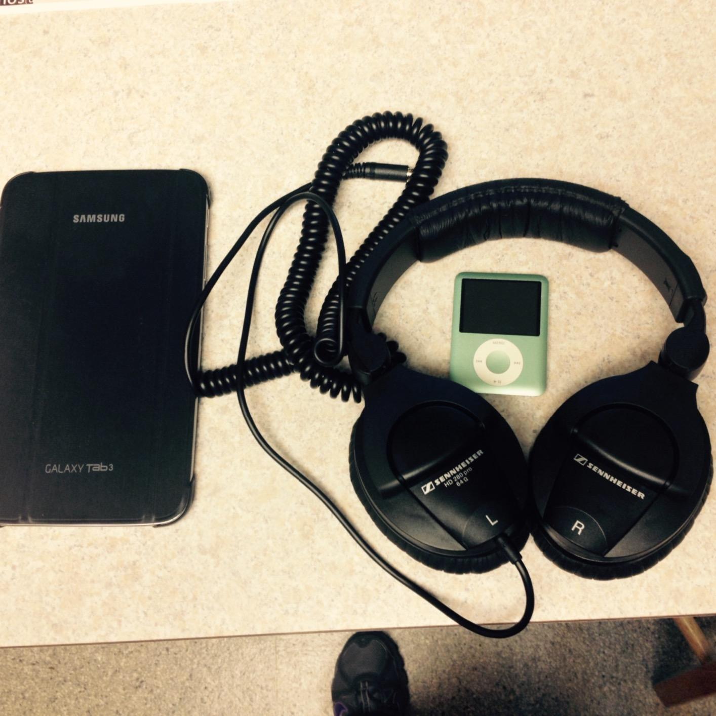 Sennheiser HD 280 Pro Headphone, Black customer photo 2