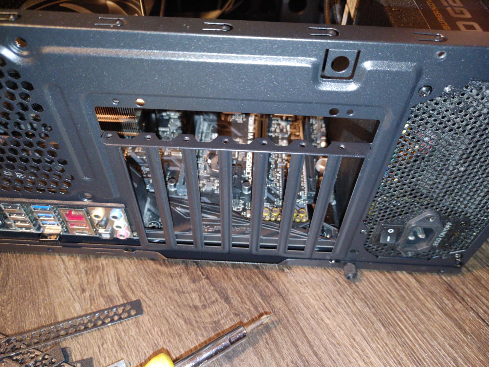 Thermaltake Versa H21 SPCC ATX Mid Tower Computer Chassis CA-1B2-00M1NN-00,Black customer photo 2