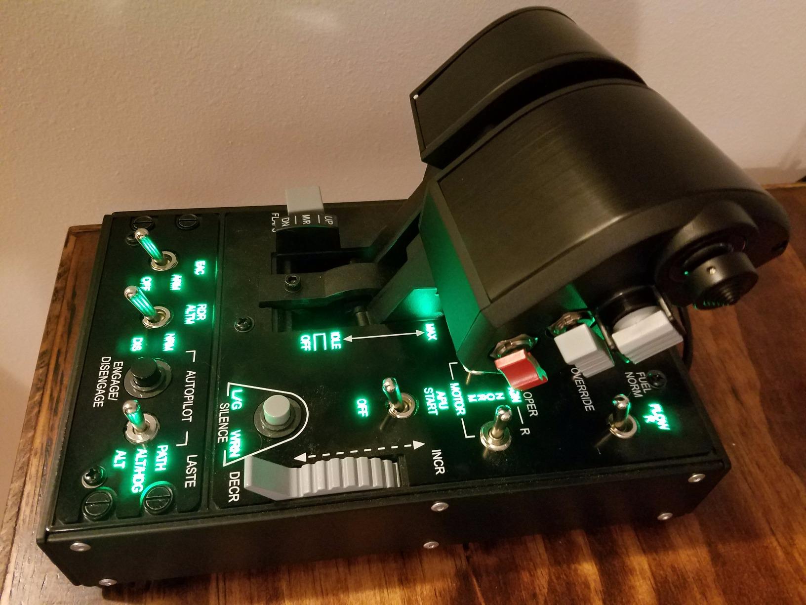 Thrustmaster HOTAS Warthog Dual Throttle Flight Quadrant Add-On - PC customer photo 1