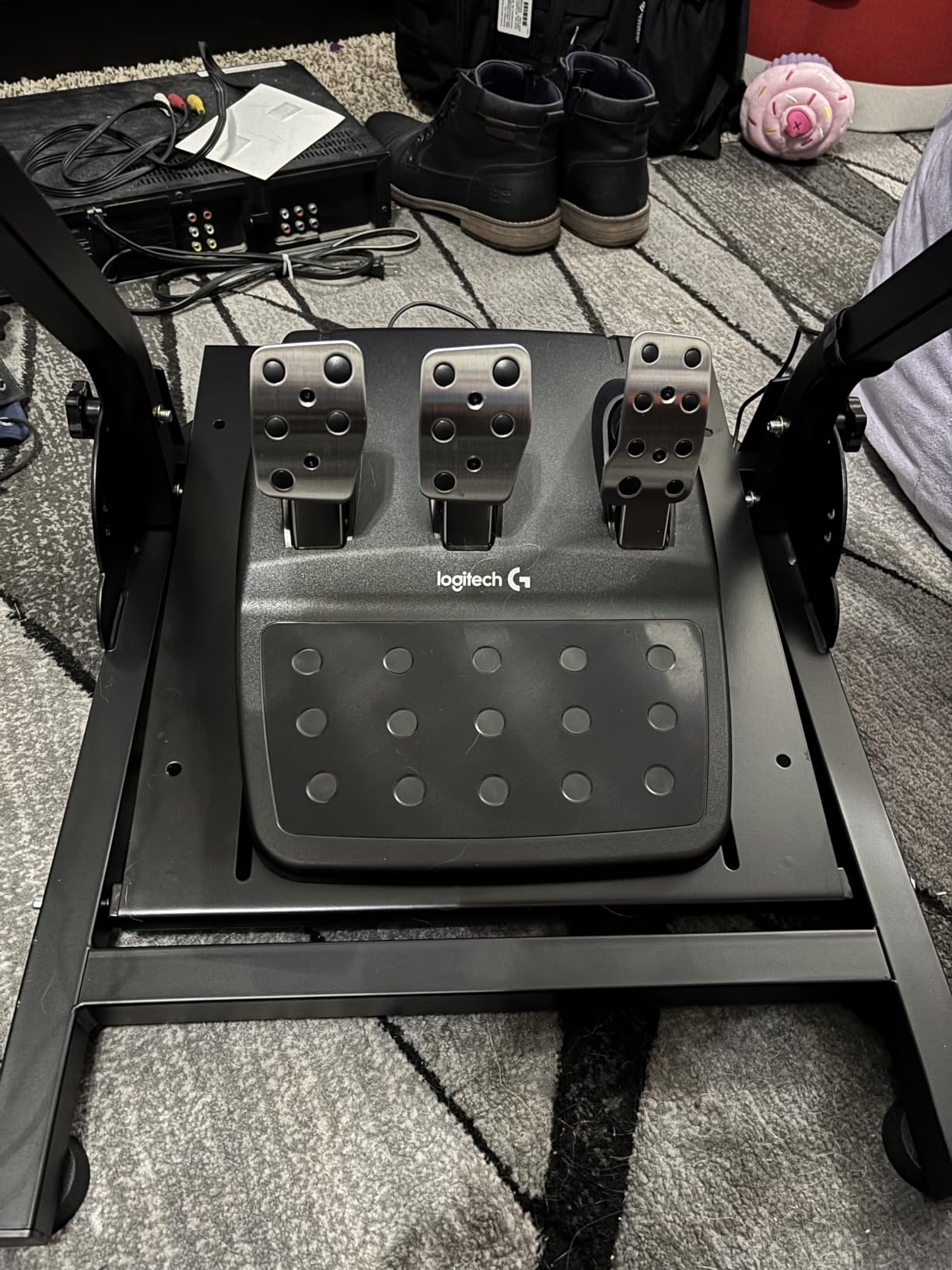 Logitech G920 Racing Wheel and Pedals for Xbox X|S/Xbox One/PC customer photo 2