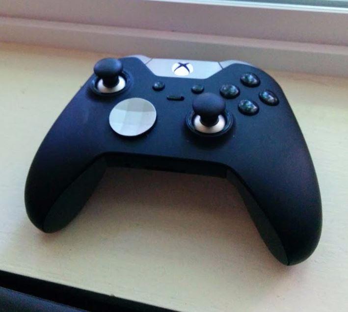 Xbox Elite Wireless Controller customer photo 2