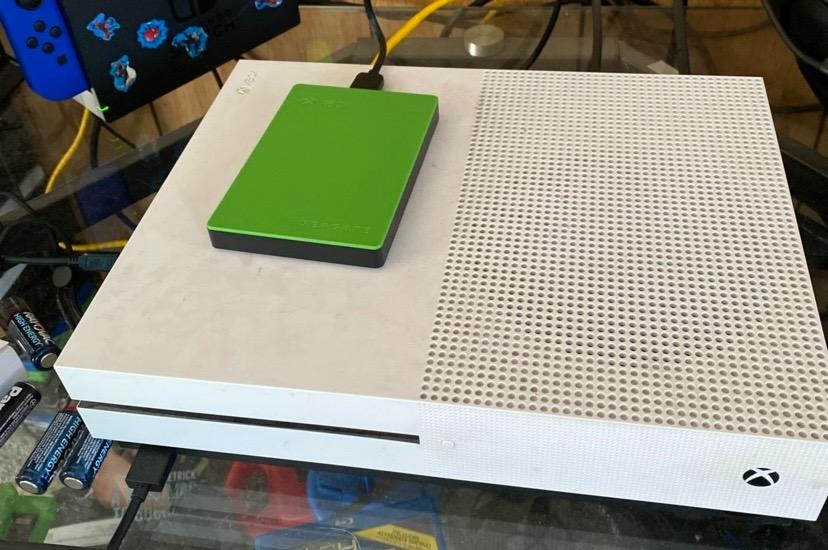 Seagate STEA2000403 Game Drive for Xbox STEA2000403-Hard 2 TB-USB 3.0-Green, 2TB customer photo 2