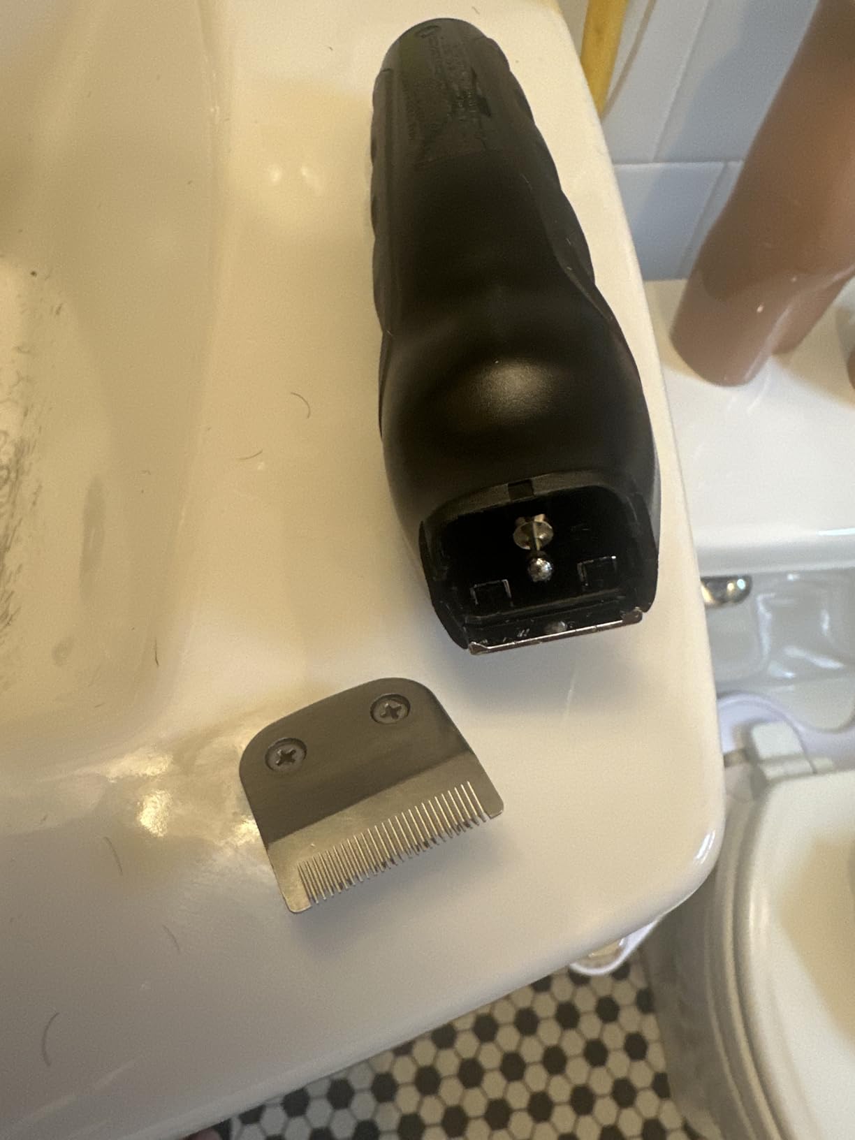 Wahl USA Lithium Ion Total Beard Trimmer for Men - Trim, Detail & Groom customer photo 1
