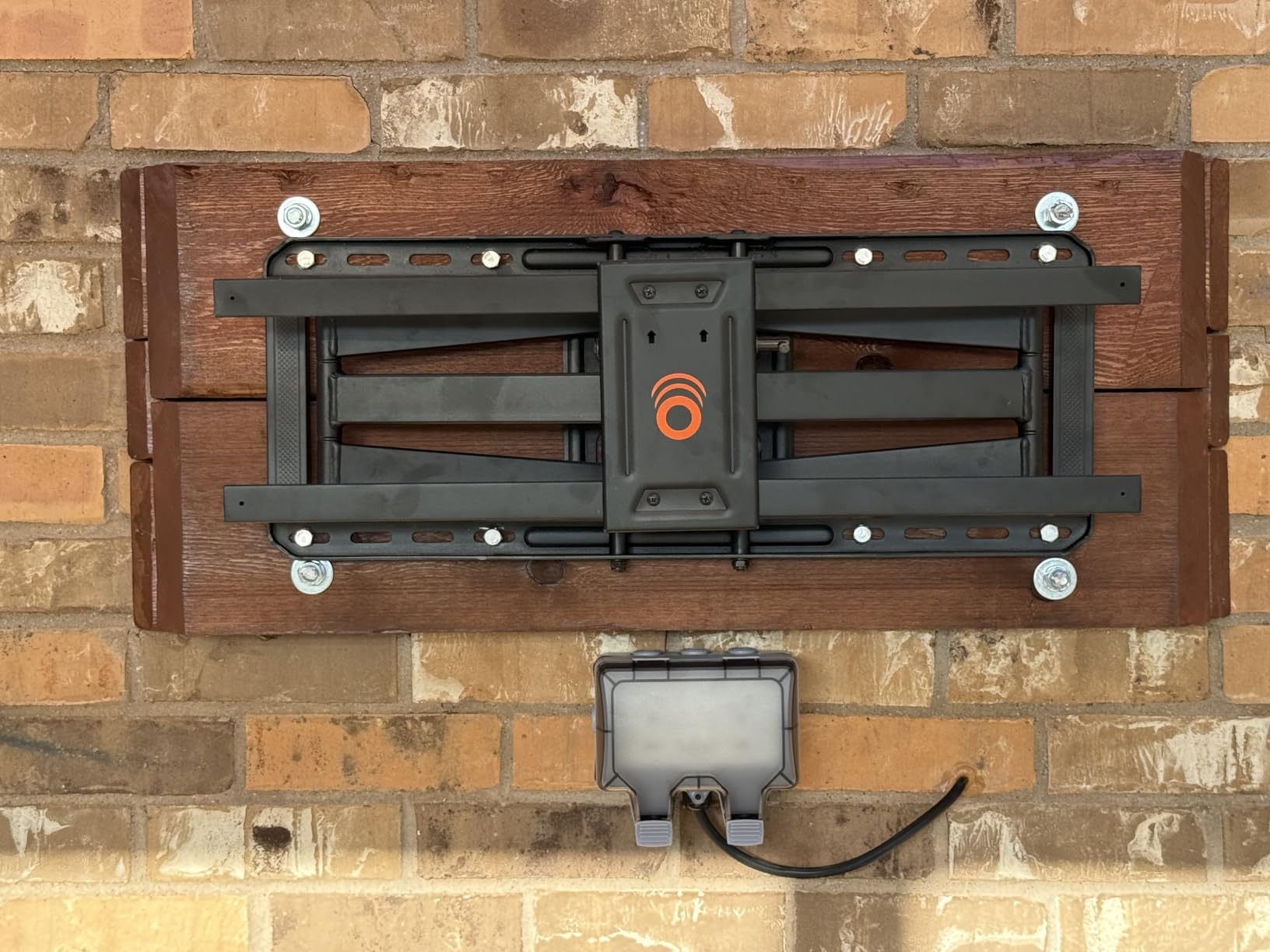 ECHOGEAR MaxMotion TV Wall Mount for 42-90” TVs up to 125lbs- UL Listed customer photo 1