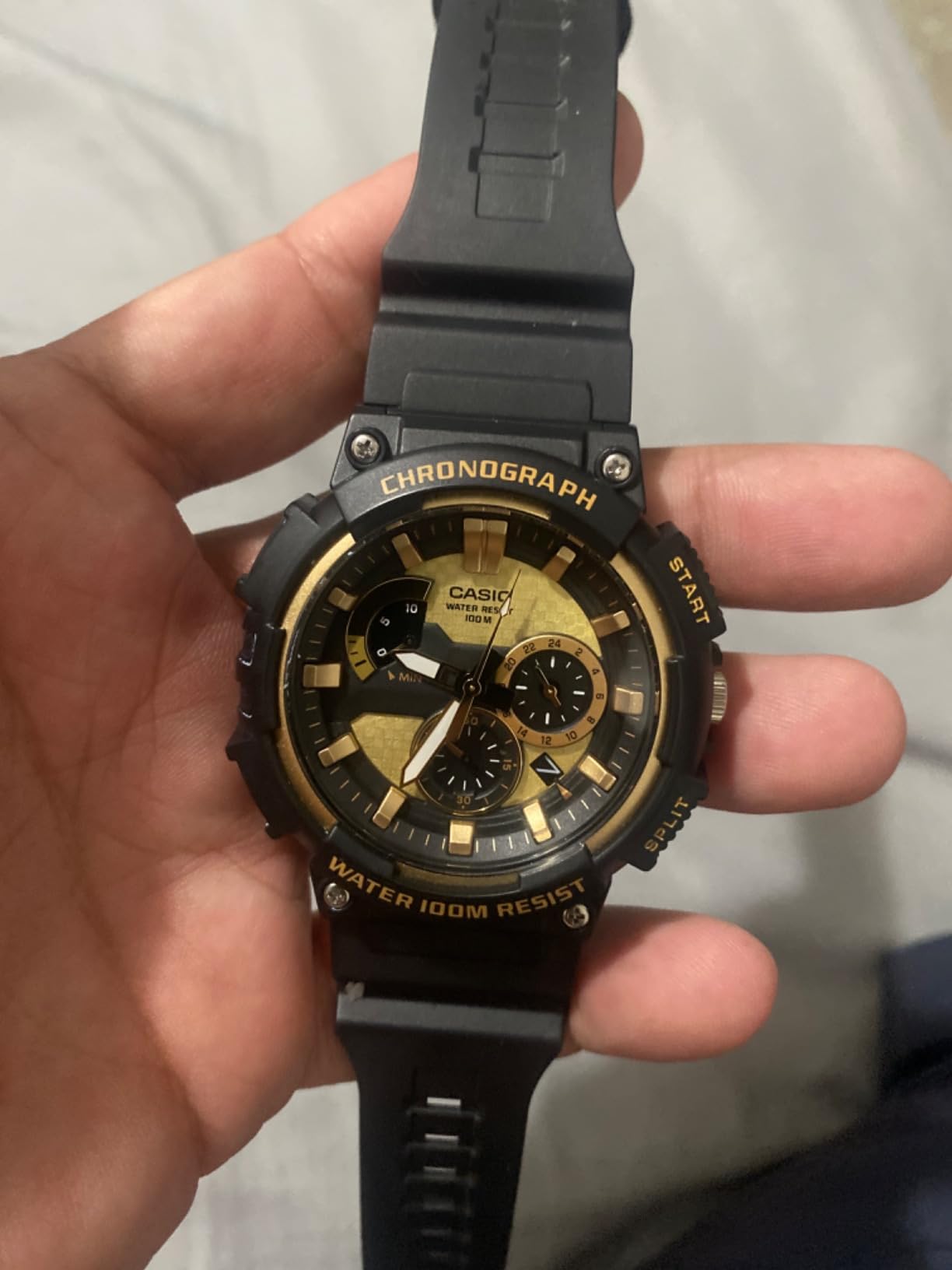 Casio MCW200H Series | Men’s Analog Watch |100M WR | Retrograde Chronograph | 1 Second Stopwatch | Date Display | Multi Dial | Resin Glass | Resin Case | Resin Band | 3 Year Batt customer photo 1