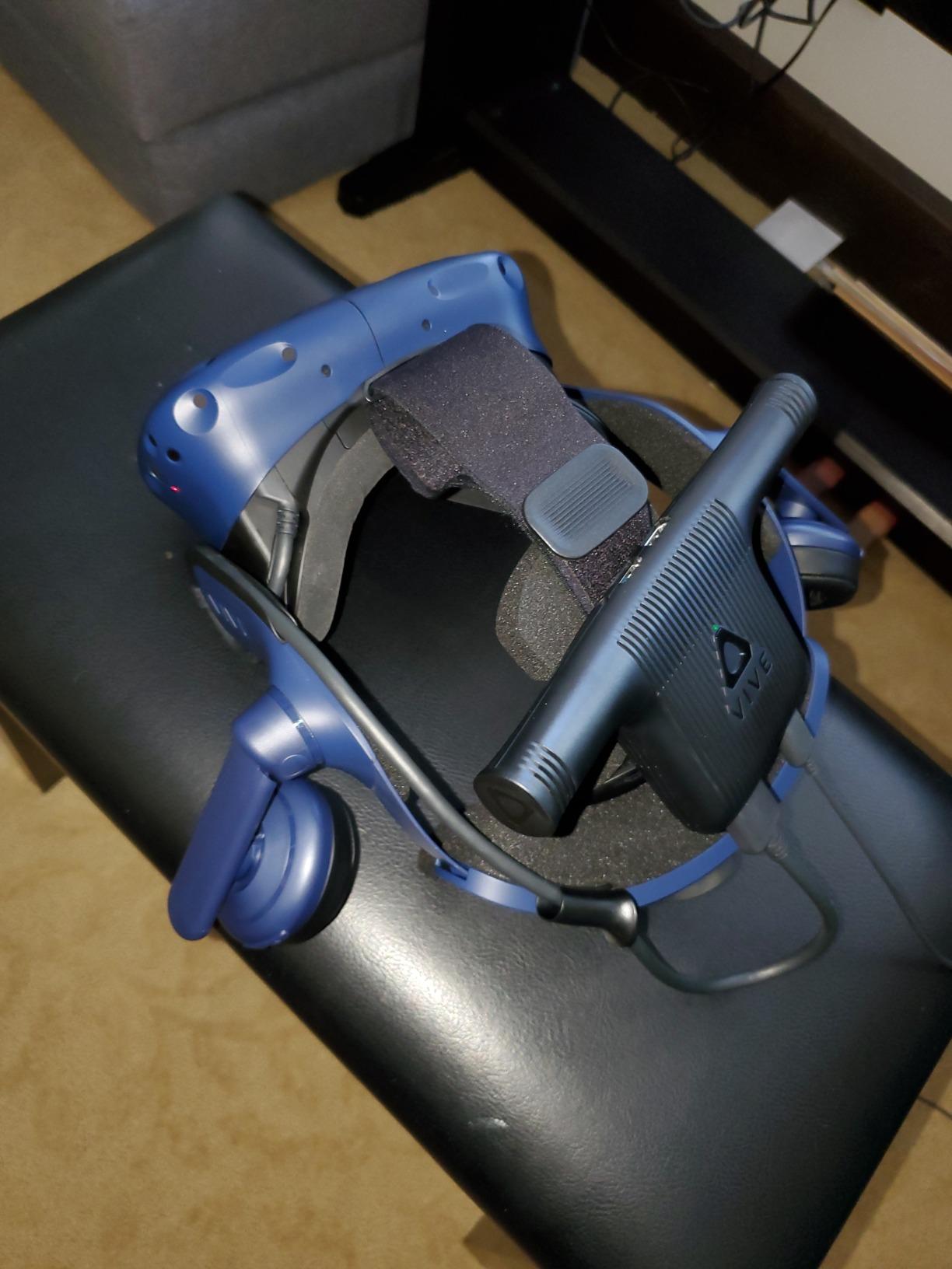HTC VIVE Pro Virtual Reality Full System customer photo 1