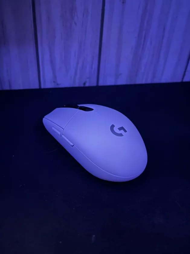Logitech G305 Lightspeed Wireless Gaming Mouse - Black customer photo 2