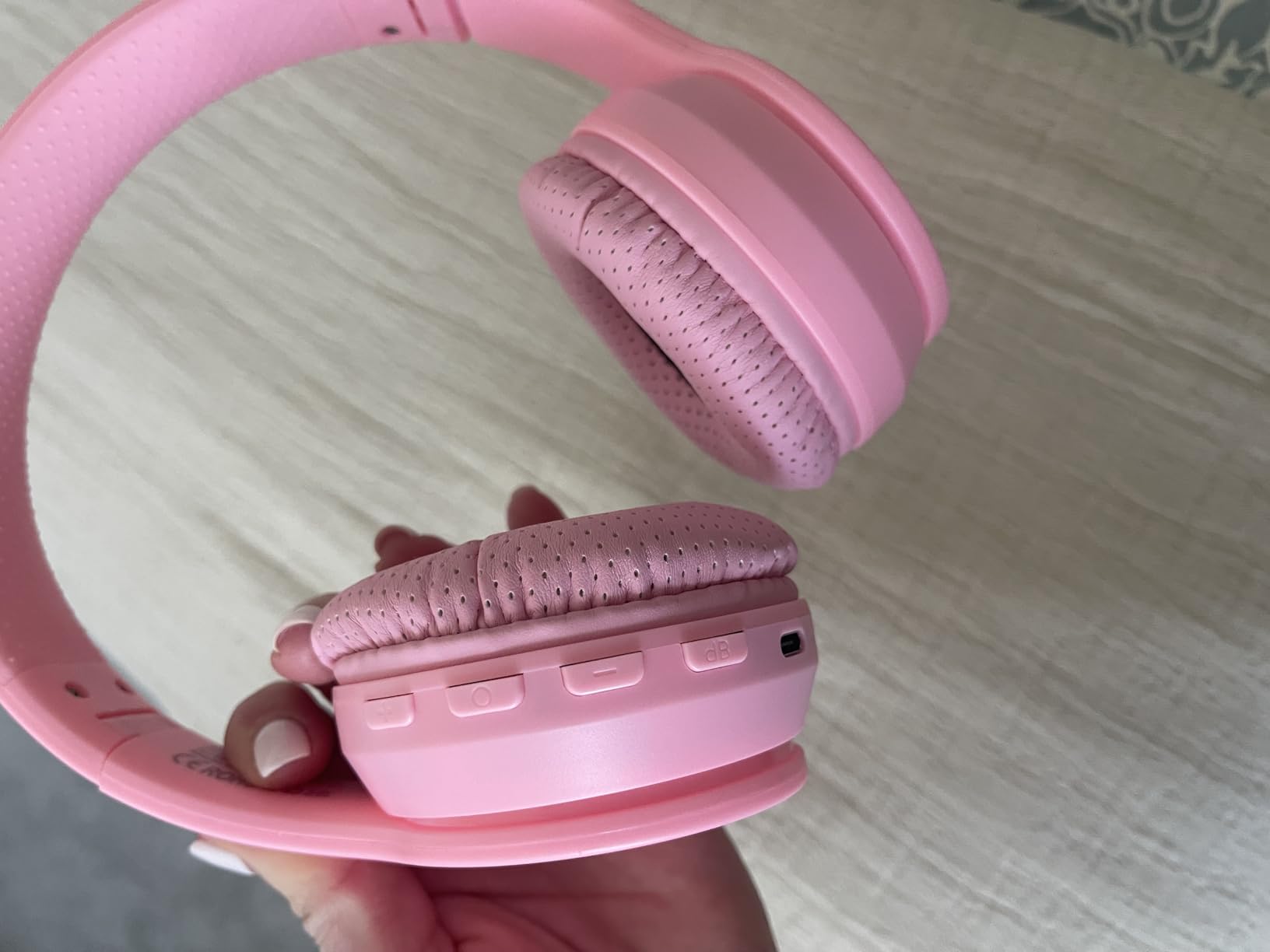 Kids Bluetooth Headphones Wireless 68 Hours,Safe Volume Limit 85/94dB Blue customer photo 1
