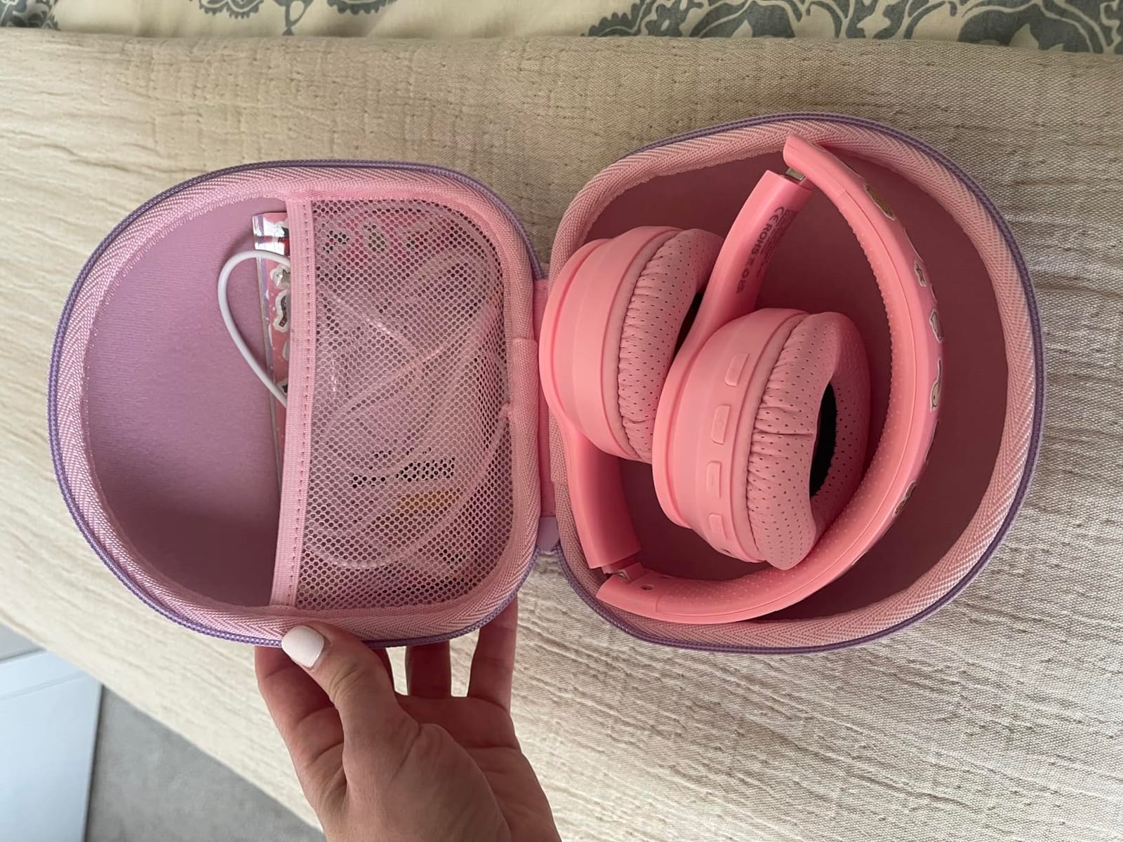Kids Bluetooth Headphones Wireless 68 Hours,Safe Volume Limit 85/94dB Blue customer photo 2