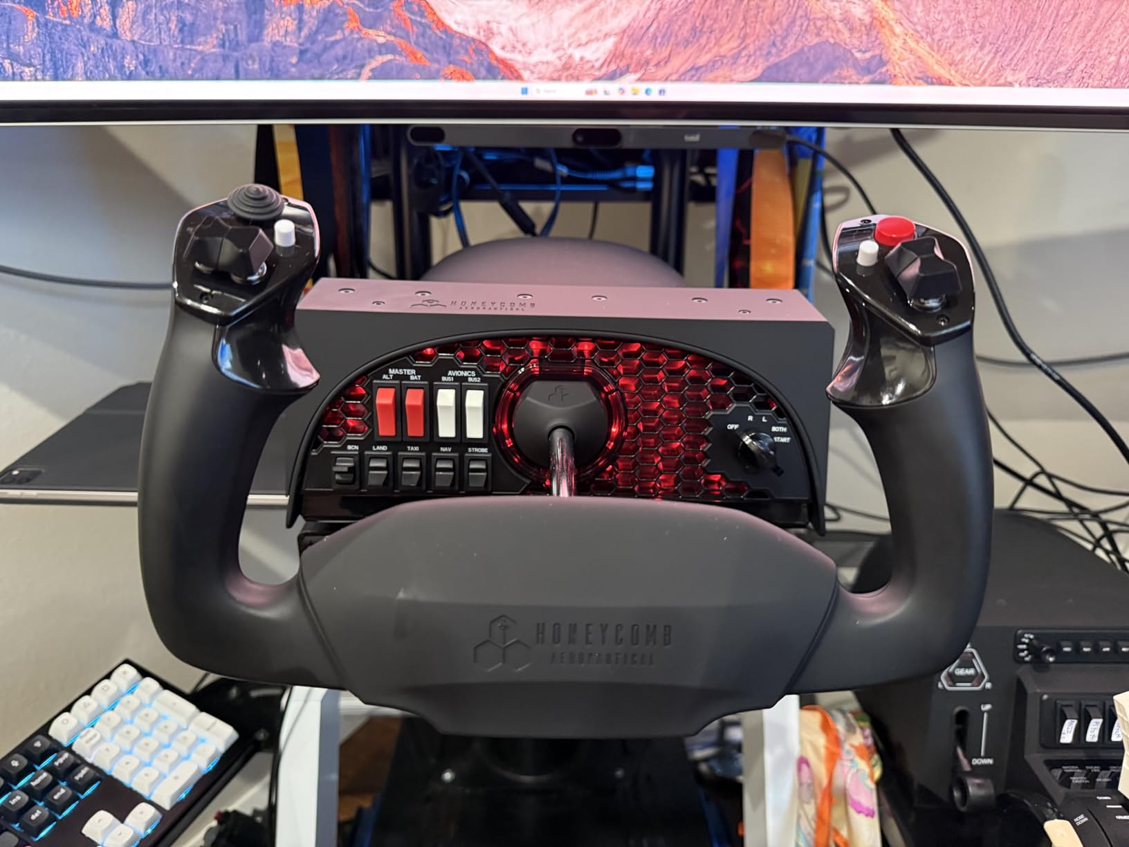 Honeycomb Alpha Flight Controls Yoke & Switch Panel customer photo 2