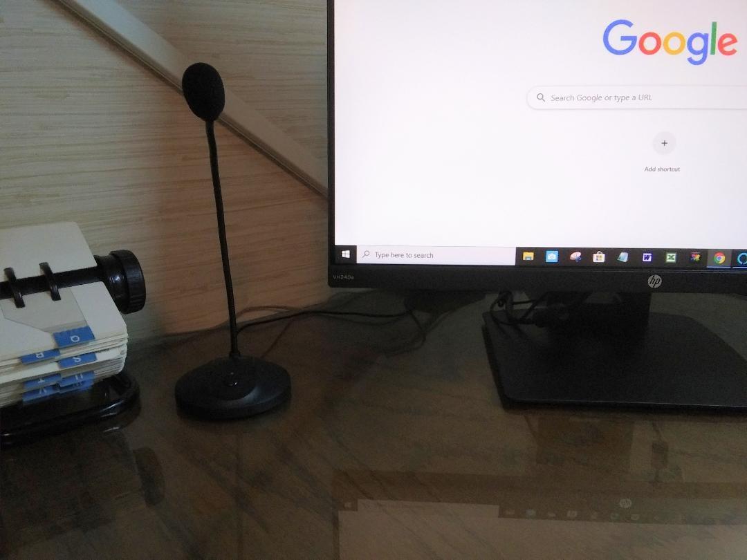 USB Microphone, 360 Degree Adjustable Gooseneck Design, Mute Button & LED Indicator, Noise-Canceling Technology, Plug & Play, Compatible with Windows & MacOS customer photo 1