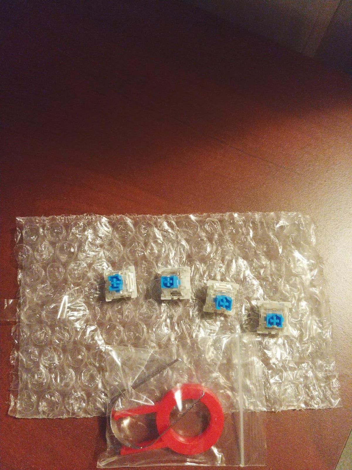 Redragon K585 Wired One-Handed RGB Gaming Keypad, Tactical 42-Key Layout customer photo 1