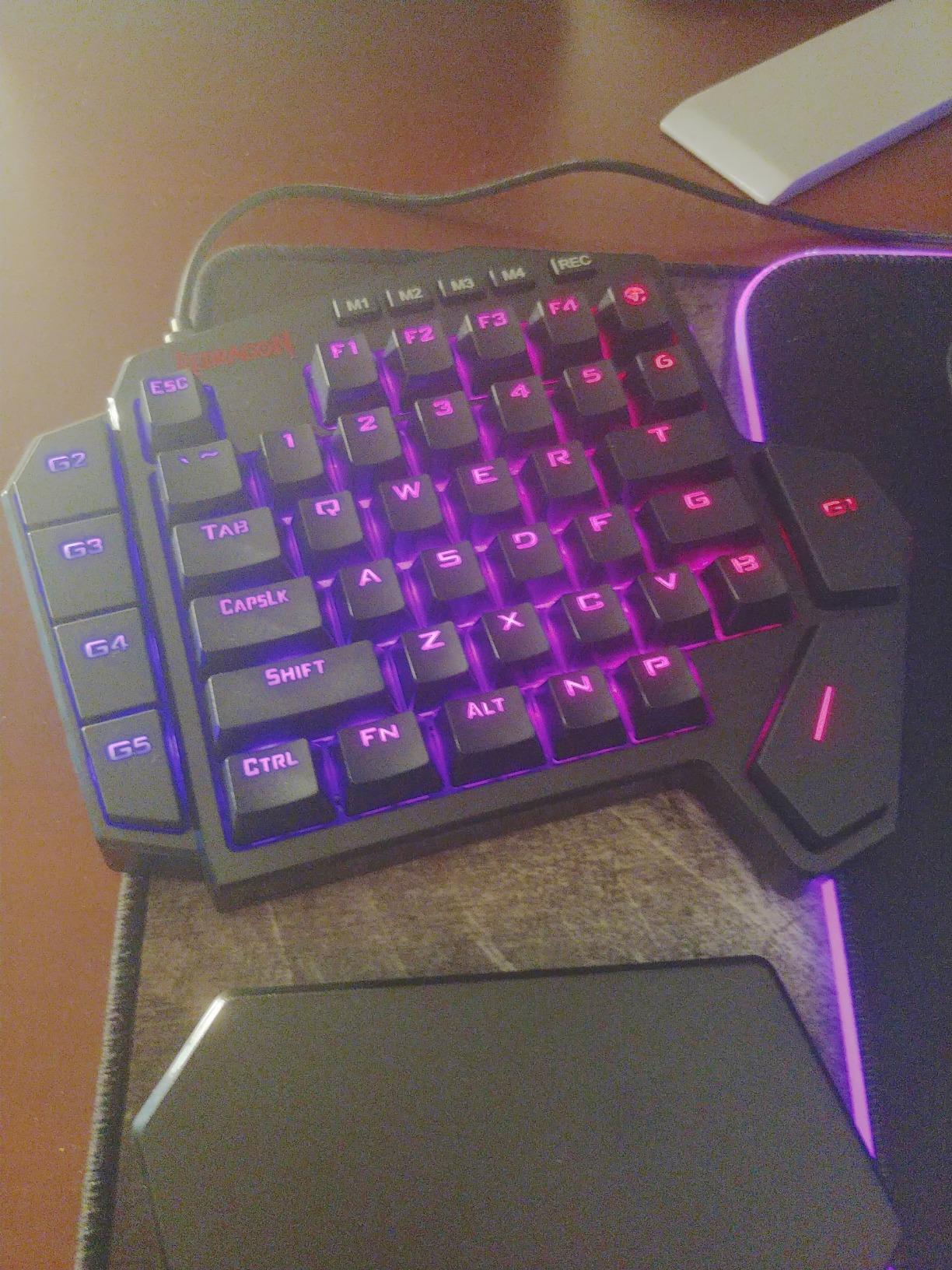 Redragon K585 Wired One-Handed RGB Gaming Keypad, Tactical 42-Key Layout customer photo 2