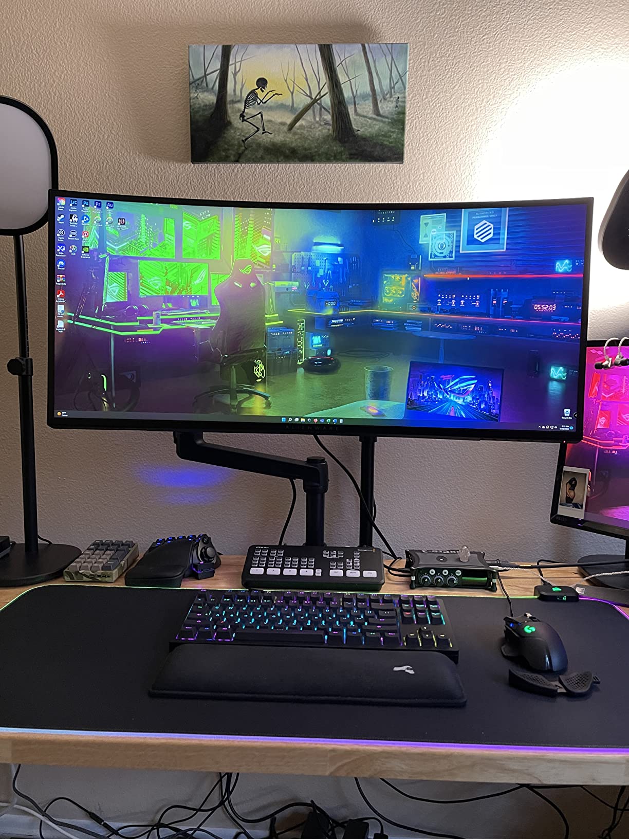 Ergotron – LX Monitor Arm, Single Monitor Desk Mount – fits Flat Curved Ultrawide Computer Monitors up to 34 Inches, 7 to 25 lbs, VESA 75x75mm or 100x100mm – Matte Black customer photo 1