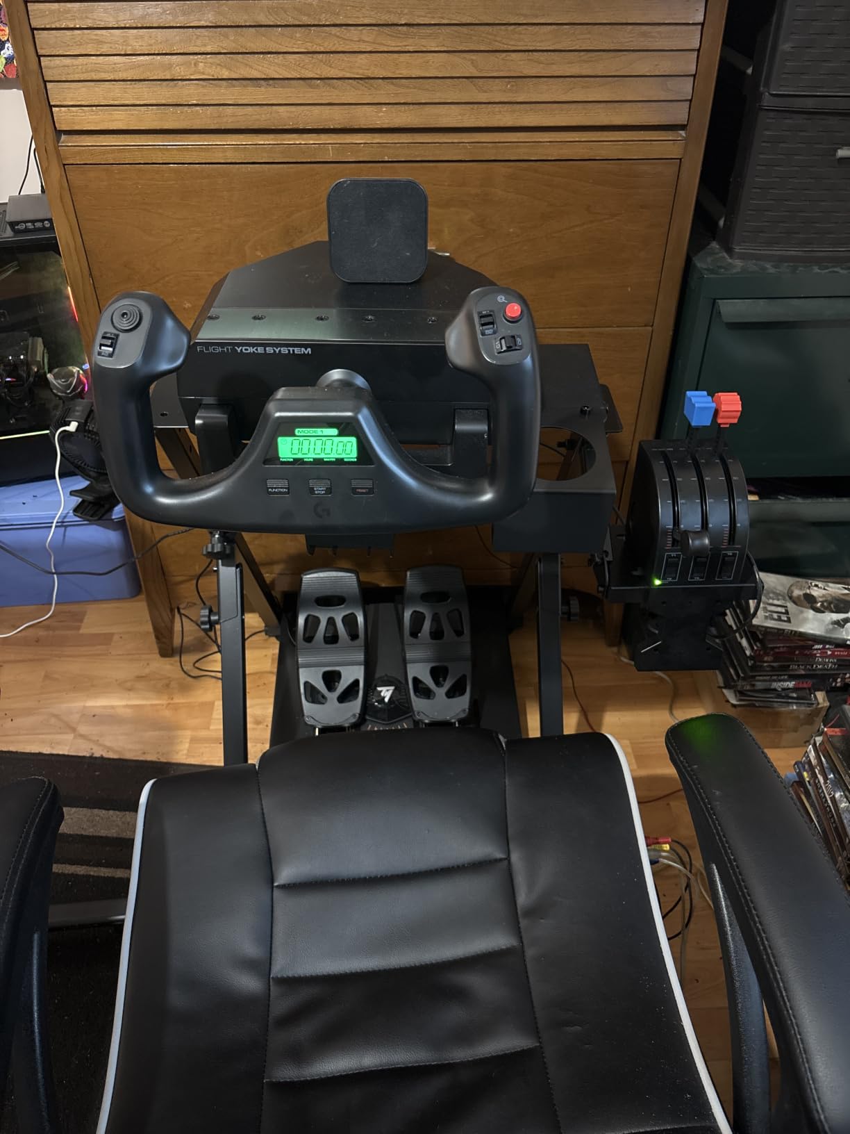 Logitech G PRO Flight Yoke System Professional Simulation - Black customer photo 1