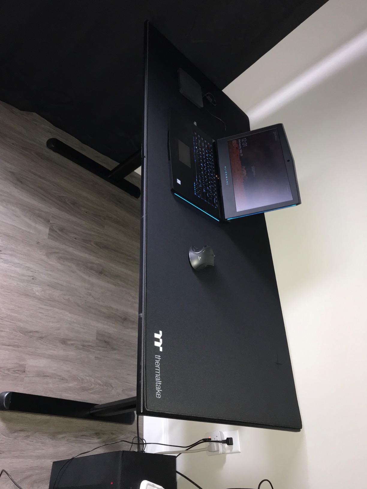 Thermaltake ToughDesk 500L RGB customer photo 2