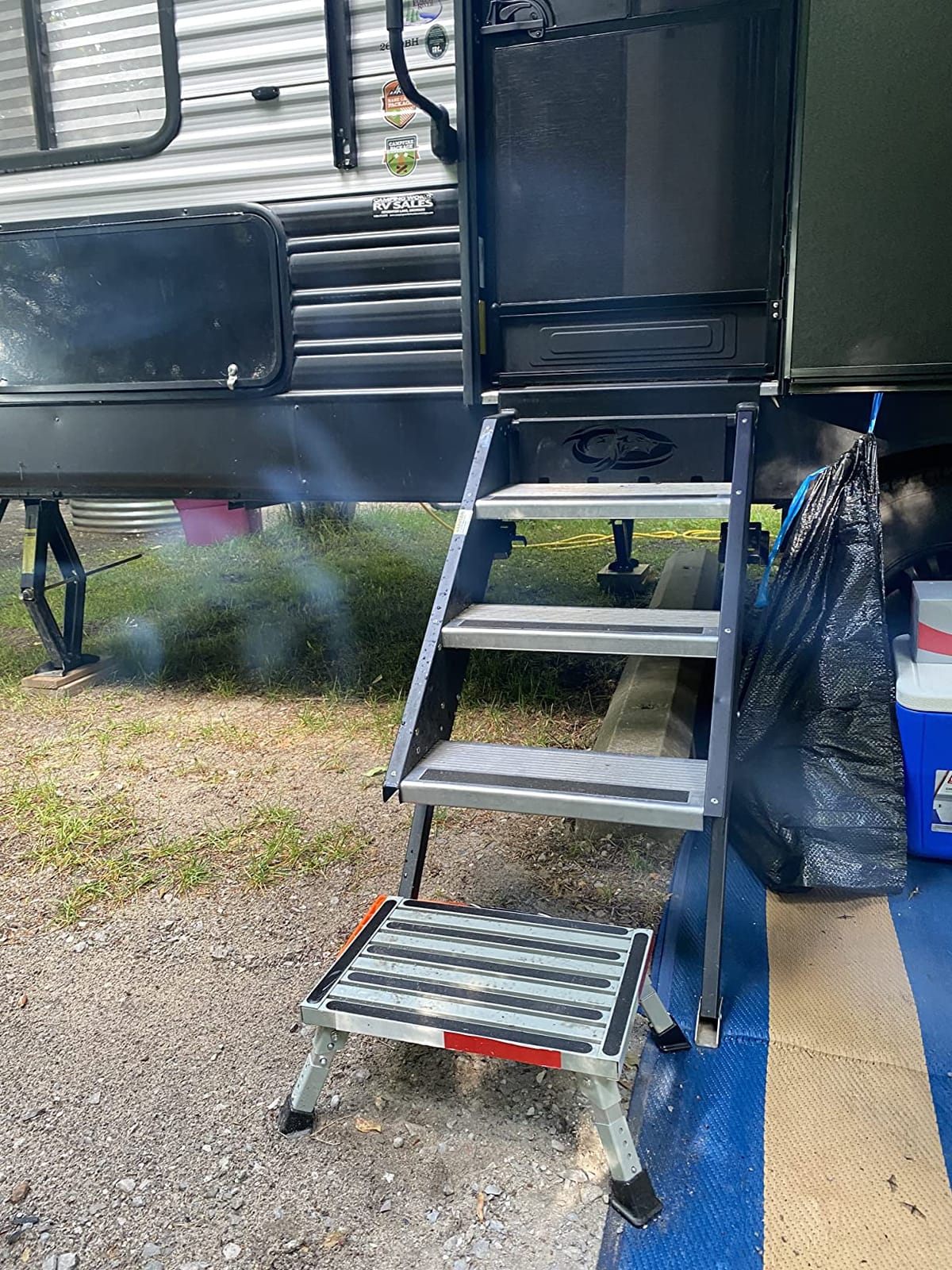 Homeon Wheels Adjustable Iron RV Step Stool, Folding Non-Slip Platform customer photo 2