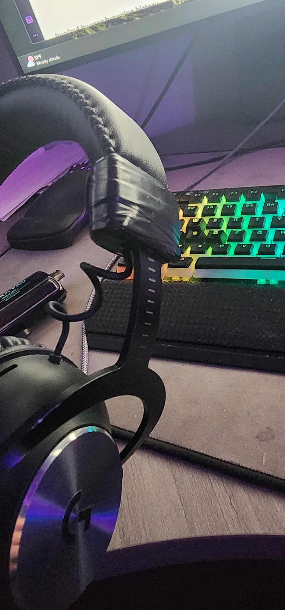 Logitech G PRO X Wireless Lightspeed Gaming Headset, Blue VO!CE Mic Filter Tech, 50 mm PRO-G Drivers, DTS Headphone:X 2.0 Surround Sound, Memory Foam, 20+ Hour Battery Life - Black customer photo 2