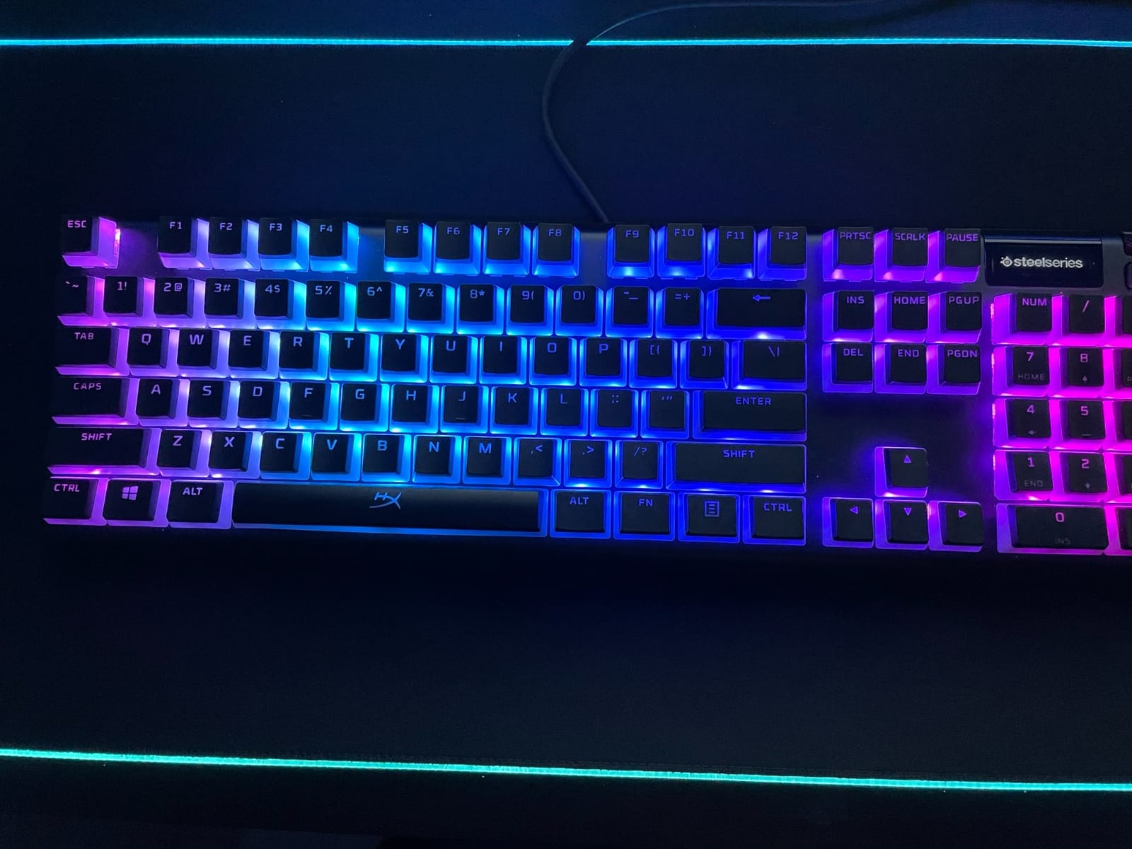SteelSeries USB Apex 5 Hybrid Mechanical Gaming Keyboard – Per-Key RGB Illumination – Aircraft Grade Aluminum Alloy Frame – OLED Smart Display (Hybrid Blue Switch) customer photo 2
