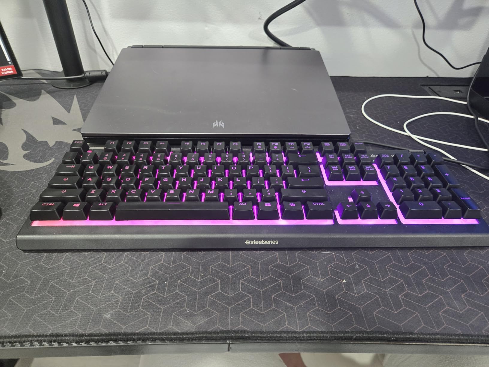 SteelSeries Apex 3 RGB Gaming Keyboard – 10-Zone RGB Illumination – IP32 Water Resistant – Premium Magnetic Wrist Rest (Whisper Quiet Gaming Switch) customer photo 1