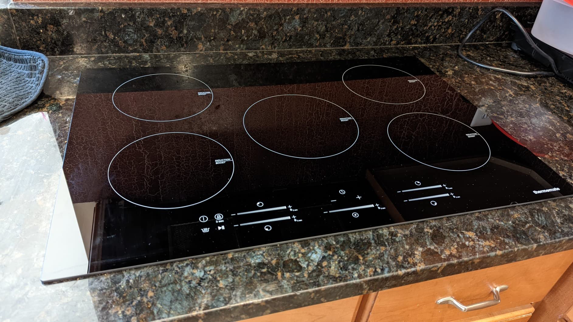 ThermoMate 30 Inch Induction Cooktop, 5 Burners Electric Stove Top with Bridge-SYNC, 9600W Built-in Induction Cooktop, 9 Heat Levels, Power Boost, Sensor Touch Control, Timer & Child Lock, 240V customer photo 1