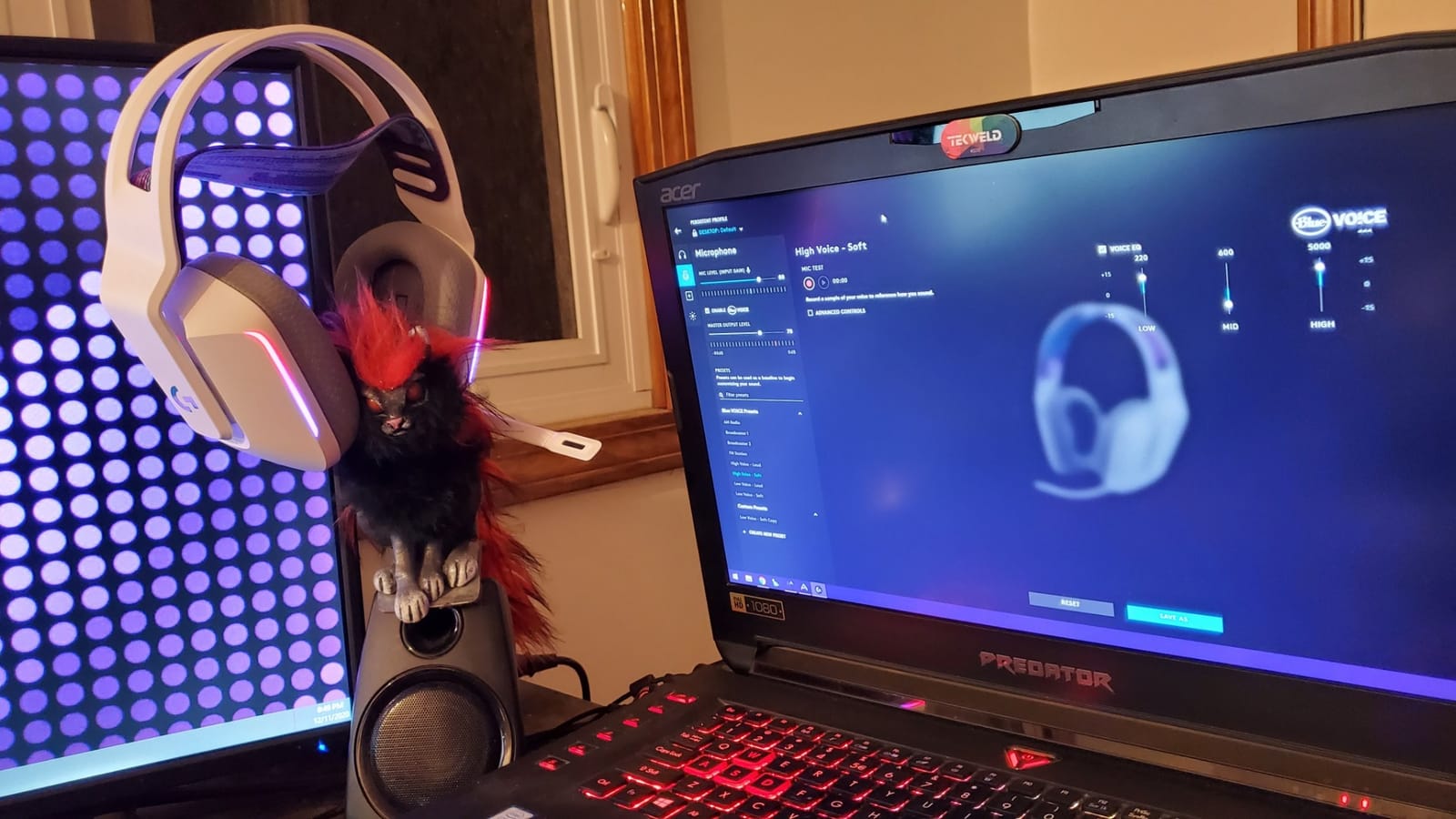 Logitech G733 Lightspeed Wireless Gaming Headset - Blue customer photo 2