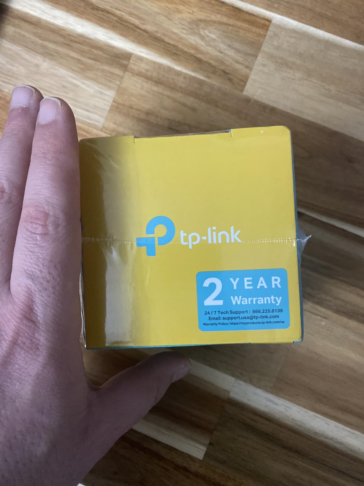 TP-Link LS1005G, Litewave 5 Port Gigabit Ethernet Unmanaged Switch customer photo 1