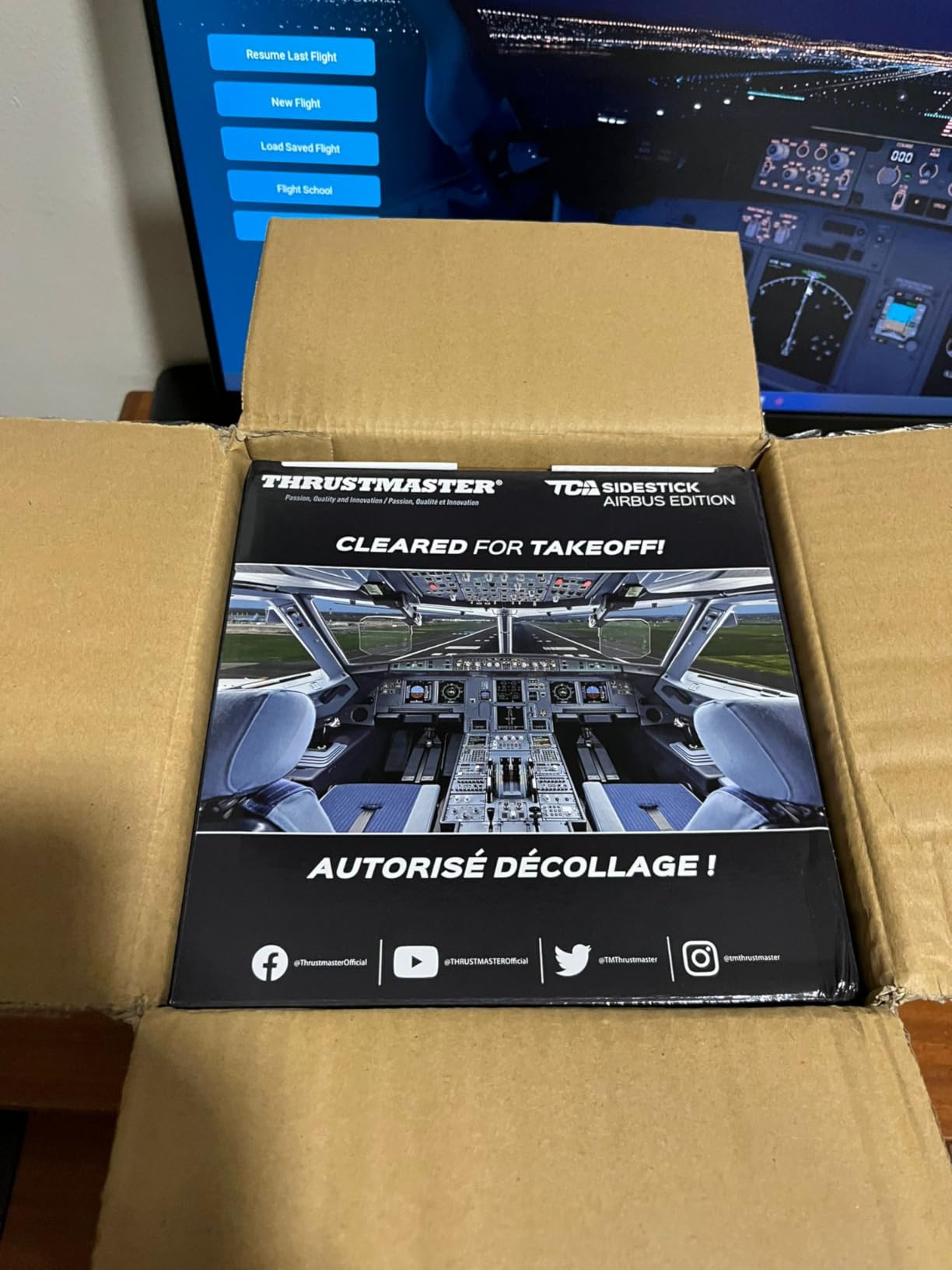 Thrustmaster TCA Sidestick Airbus Edition Flight Sim Joystick - PC customer photo 2
