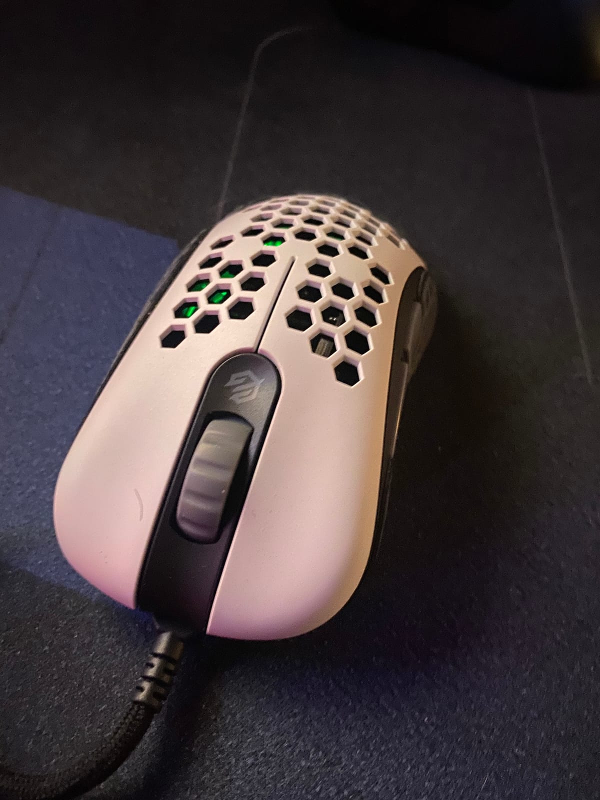 Gwolves Skoll Mini SK-S White 50g Ultralight Weight Honeycomb Design Ergonomic Wired Gaming Mouse with 3389 Sensor - PTFE Skates - 16,000DPI - Detachable Cable (White) (Small) customer photo 1