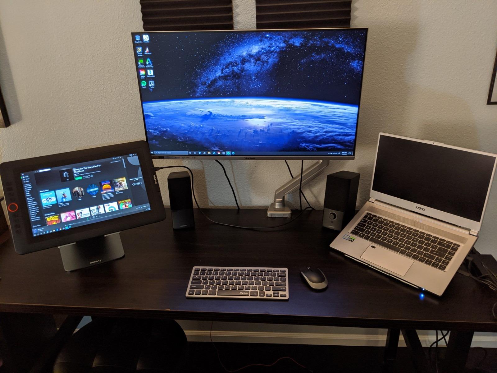 Anker Laptop Docking Station, 13-in-1 USB C Docking Station, Triple Display customer photo 2