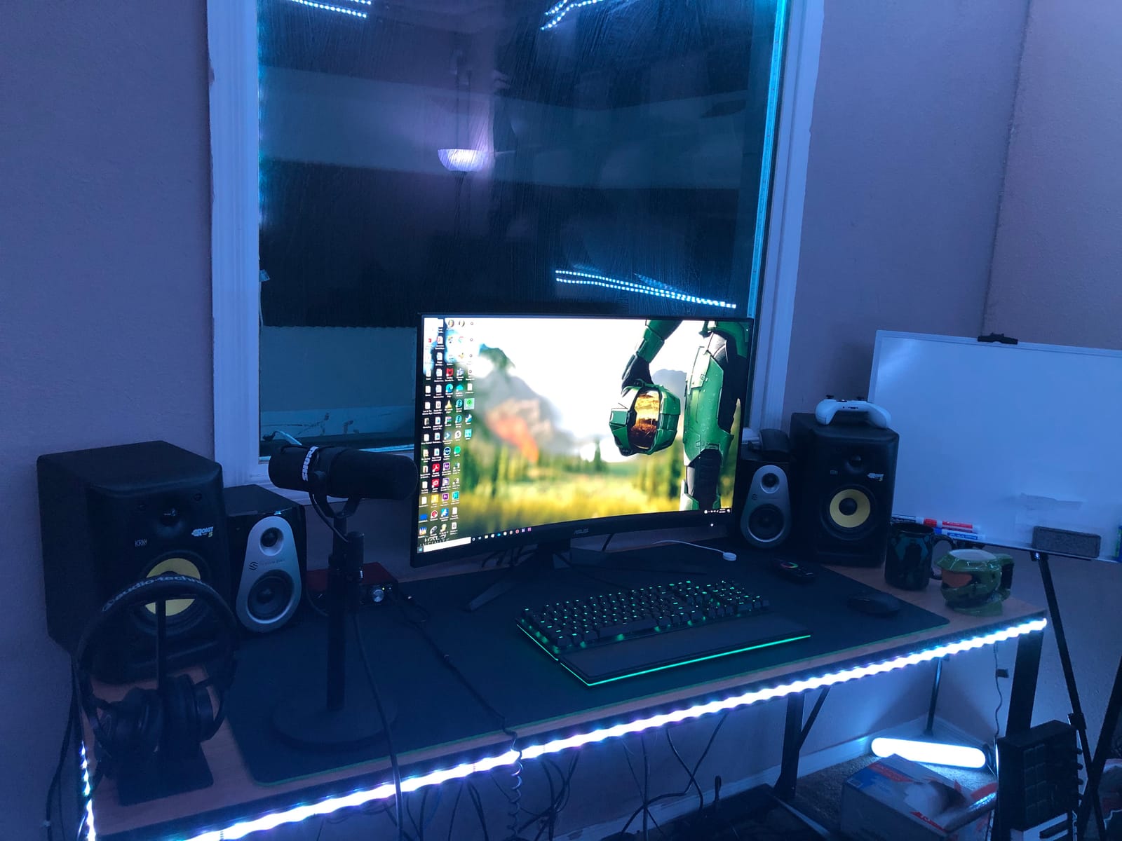 ASUS TUF Gaming VG32VQ1B 32 Inch 1440p 165Hz HDR Curved Gaming Monitor customer photo 2