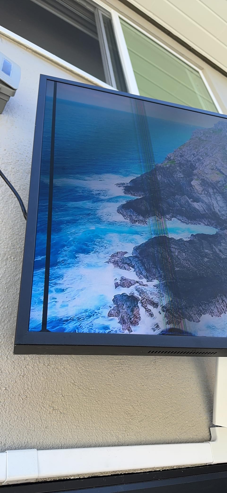 SAMSUNG 55-inch Class QLED 4K The Terrace Partial Sun Outdoor, Direct Full Array 16x, Quantum HDR 32x, Weatherproof, Wide Viewing Angle Smart TV w/ Alexa Built-in (QN55LST7TAFXZA, Latest Model) customer photo 2