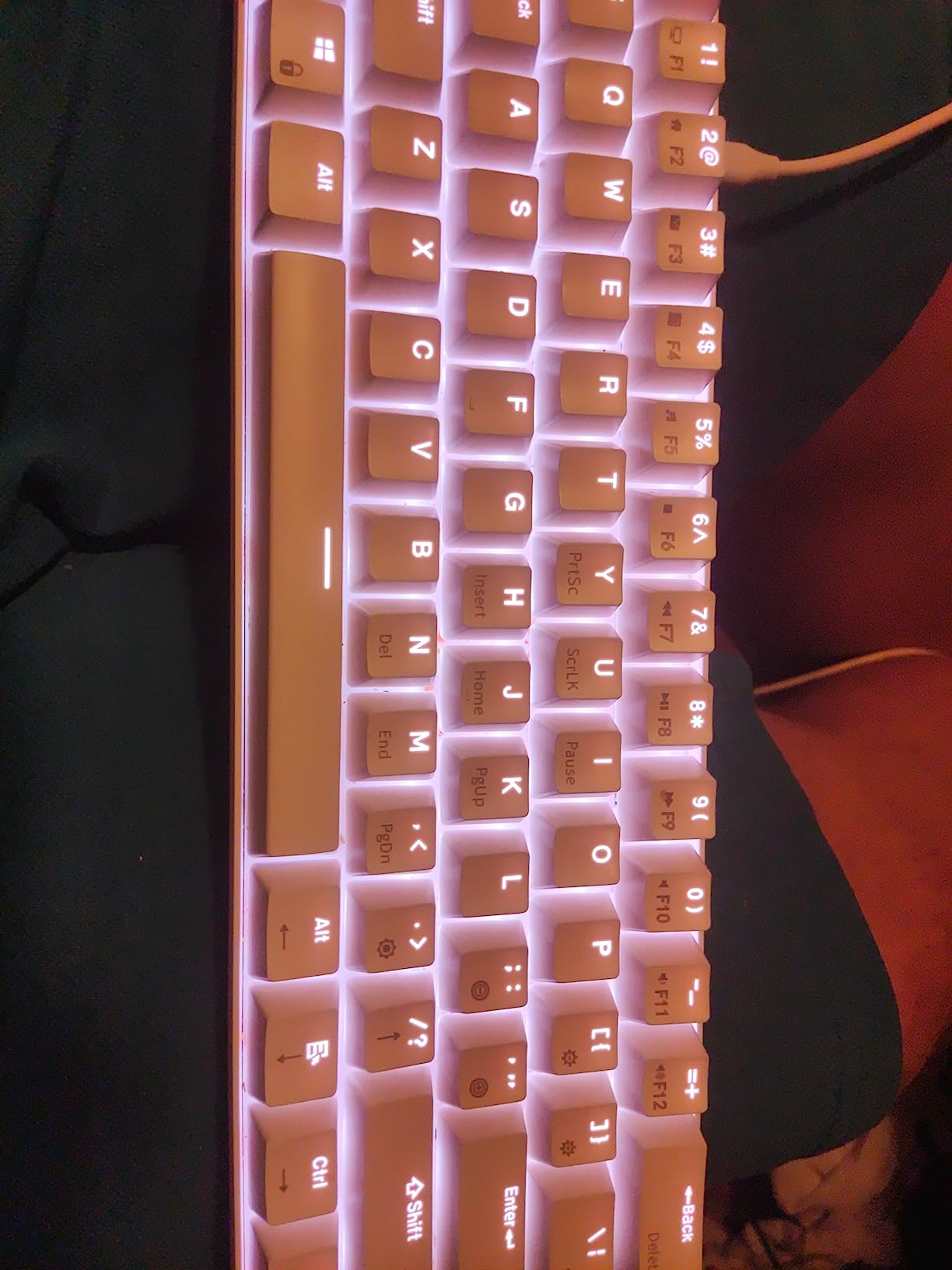 RK ROYAL KLUDGE RK61 Wired 60% Mechanical Gaming Keyboard, Compact PC Game Keyboards with QMK/VIA Programmable RGB Backlit, Hot Swappable Custom Keyboard for Win/MAC, Pre-lubed Red Switch, White customer photo 1