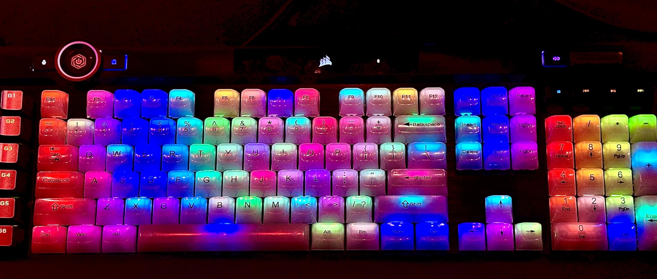 Corsair K100 RGB Optical-Mechanical Wired Gaming Keyboard - QWERTY US Layout, OPX Switches - PBT Double-Shot Keycaps - Elgato Stream Deck and iCUE Compatible - Black customer photo 1