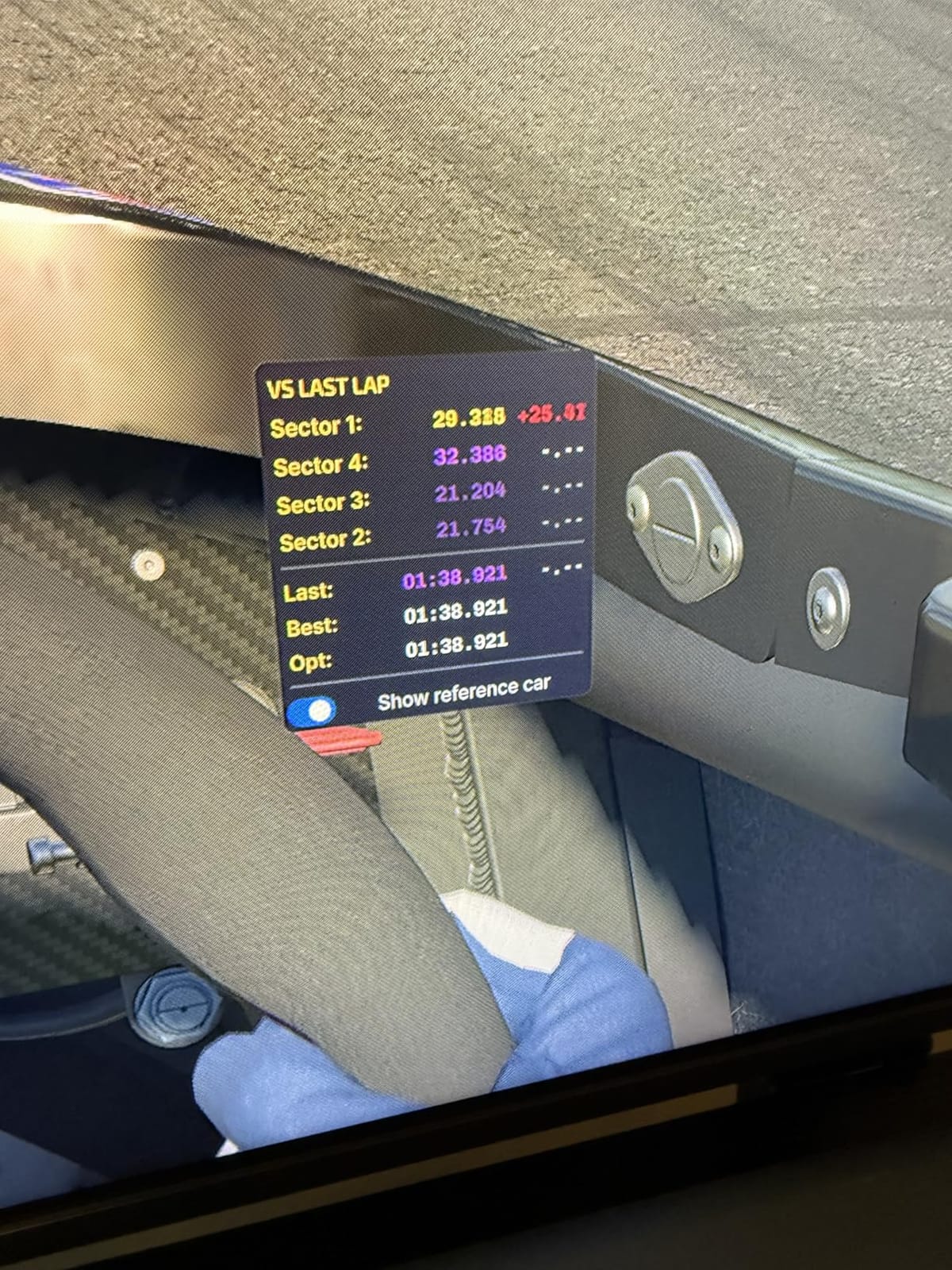 Logitech G PRO Racing Pedals Simulator with 100kg Load Cell Brake customer photo 2