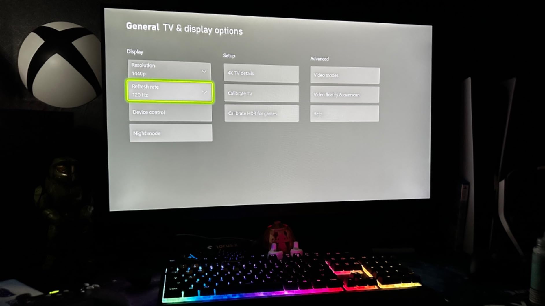 LG 32GN650-B Ultragear Gaming Monitor 32-Inch QHD (2560 x 1440) Display 165Hz Refresh Rate 1ms MBR HDR 10 sRGB 95% Color Gamut AMD FreeSync - Black customer photo 2
