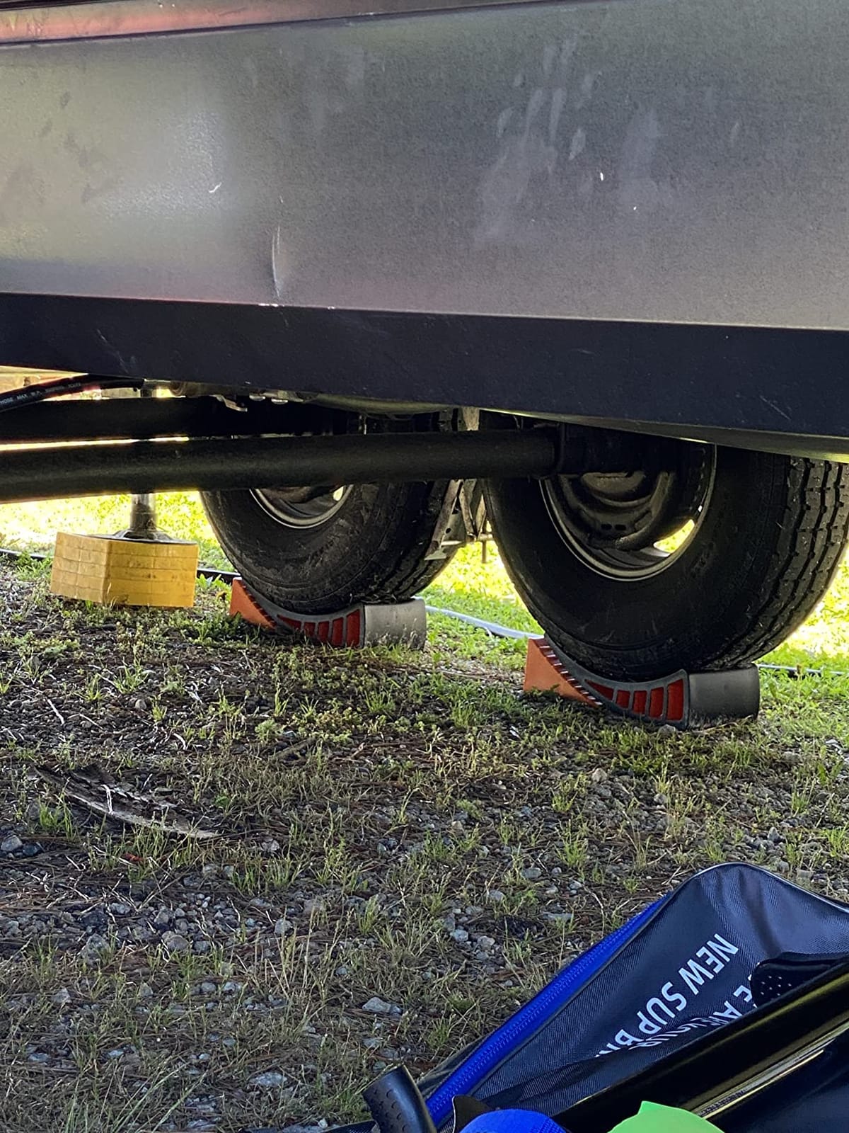 CARMTEK Camper Leveler Premium Kit - Curved RV Levelers with Camper Wheel Chocks, Rubber Mats and Carry Bag | Faster Camper Leveling Than RV Leveling Blocks customer photo 2