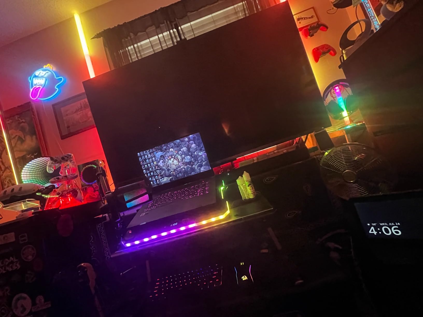 Razer Kiyo Pro Webcam for Streaming, Gaming, Video Calls: Full HD 1080p 60FPS - Adaptive Light Sensor - HDR Enabled - Wide Angle Lens with Adjustable FOV - Works with OBS, Xsplit, Twitch, Zoom, Teams customer photo 2
