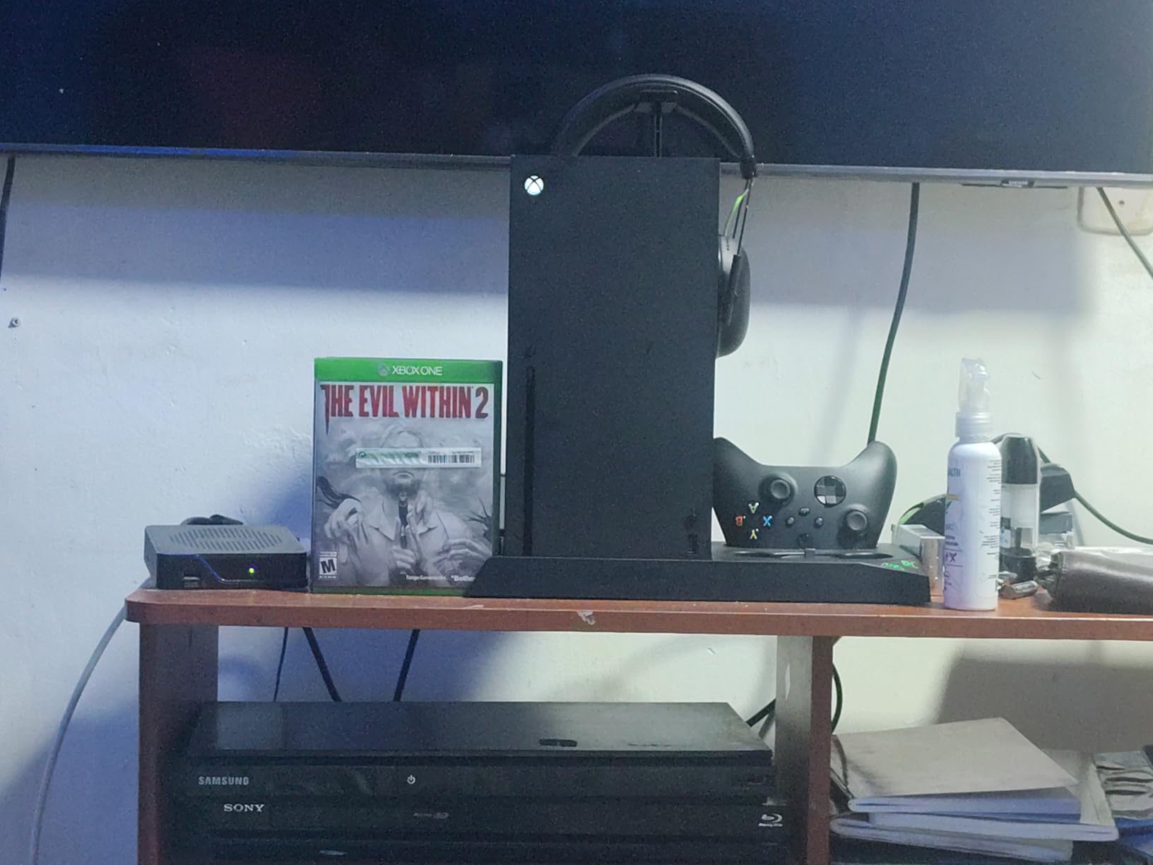 MENEEA Cooling Fan & Charging Stand for Xbox Series X Console & Controller customer photo 1