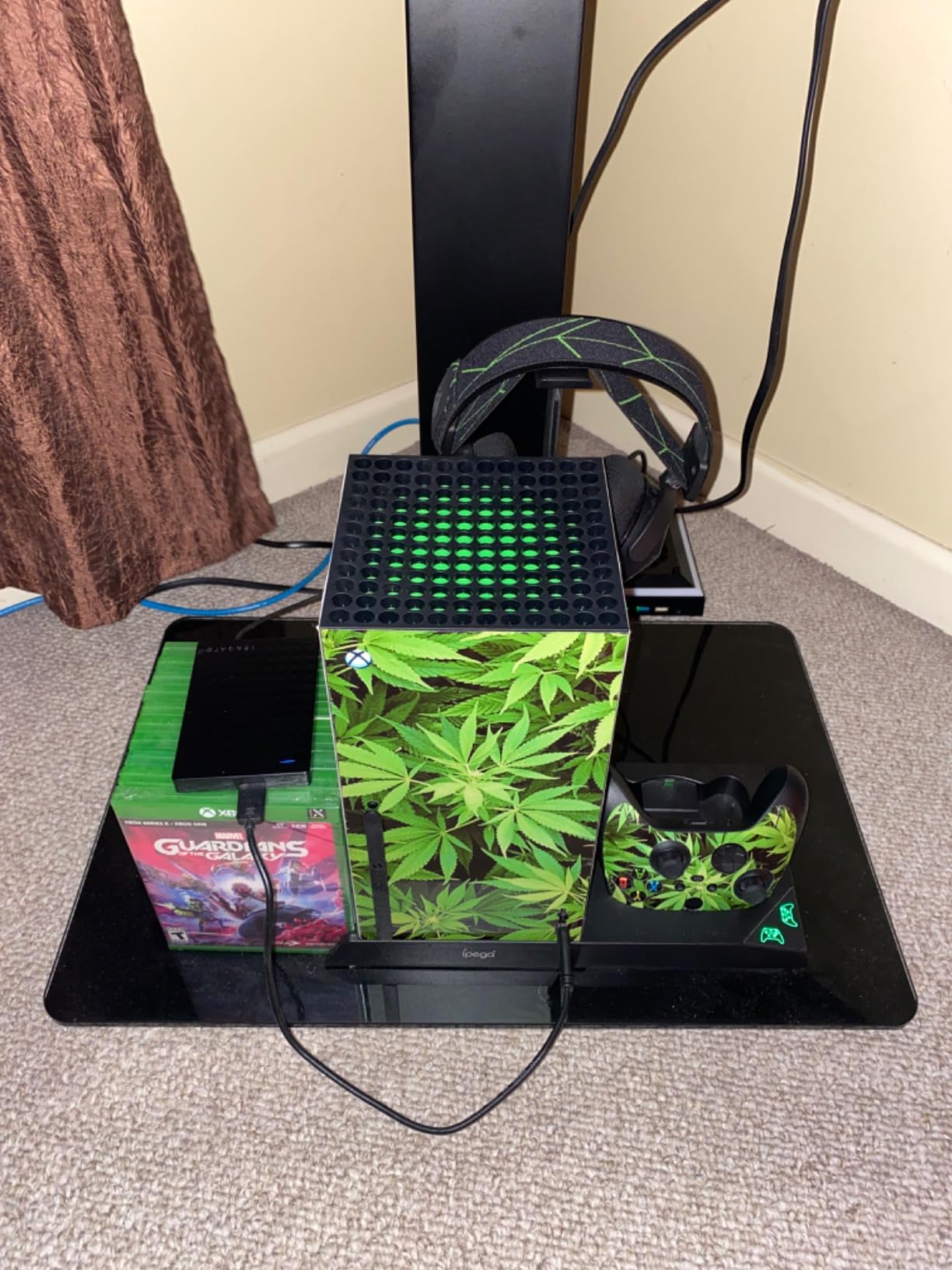 YUANHOT Vertical Xbox Series X Cooling Stand, Fan & 2-Battery Charger Dock customer photo 1