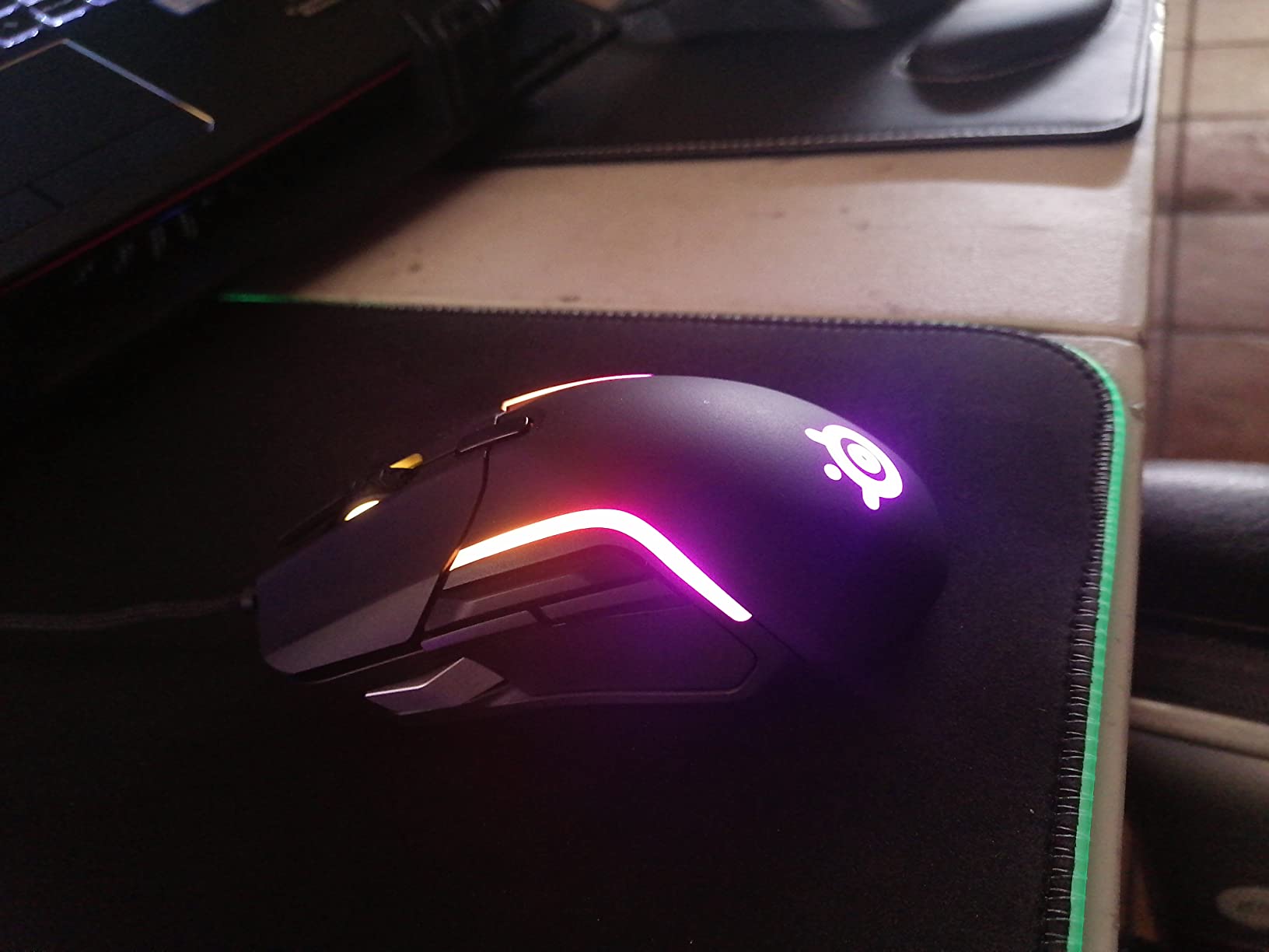 SteelSeries Rival 5 Gaming Mouse with PrismSync RGB Lighting and 9 Programmable Buttons – FPS, MOBA, MMO, Battle Royale – 18,000 CPI TrueMove Air Optical Sensor - Black customer photo 2