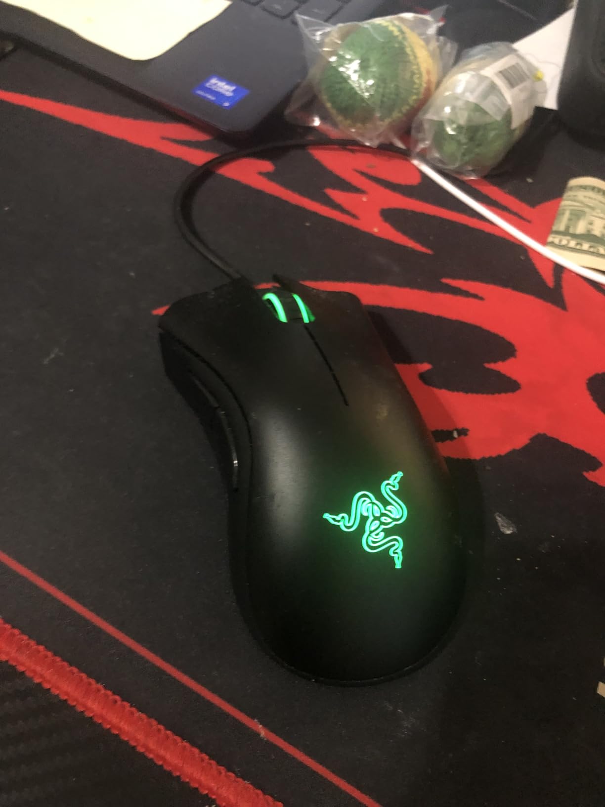 Razer DeathAdder Essential Ergonomic Wired Gaming Mouse, Black customer photo 2