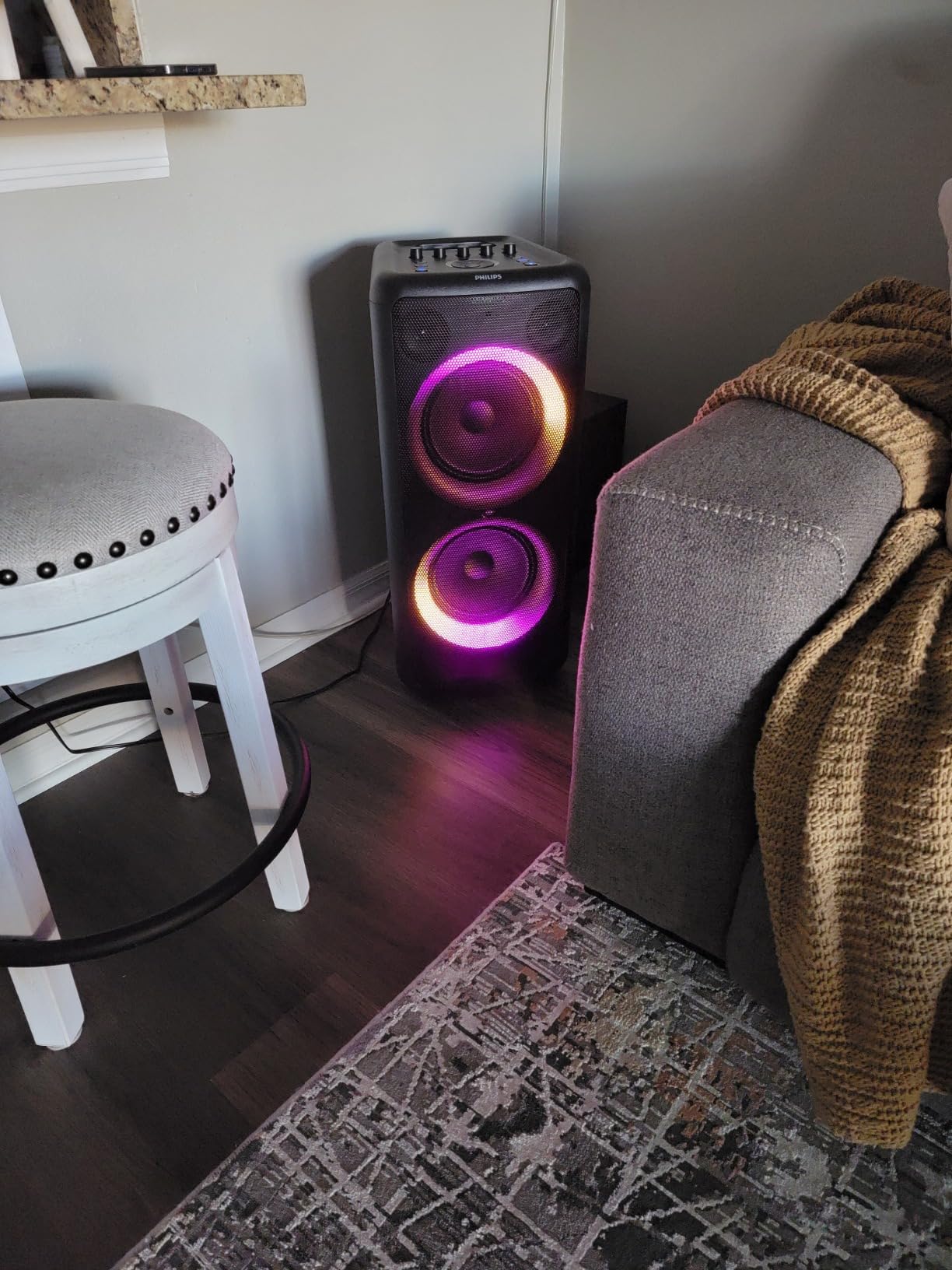 Philips X5206 Bluetooth Party Speaker - 14 Hours Play Time, Deep Bass, Party Lights, Karaoke Effects, Mic & Guitar Input, 80W Max Power, Black customer photo 1