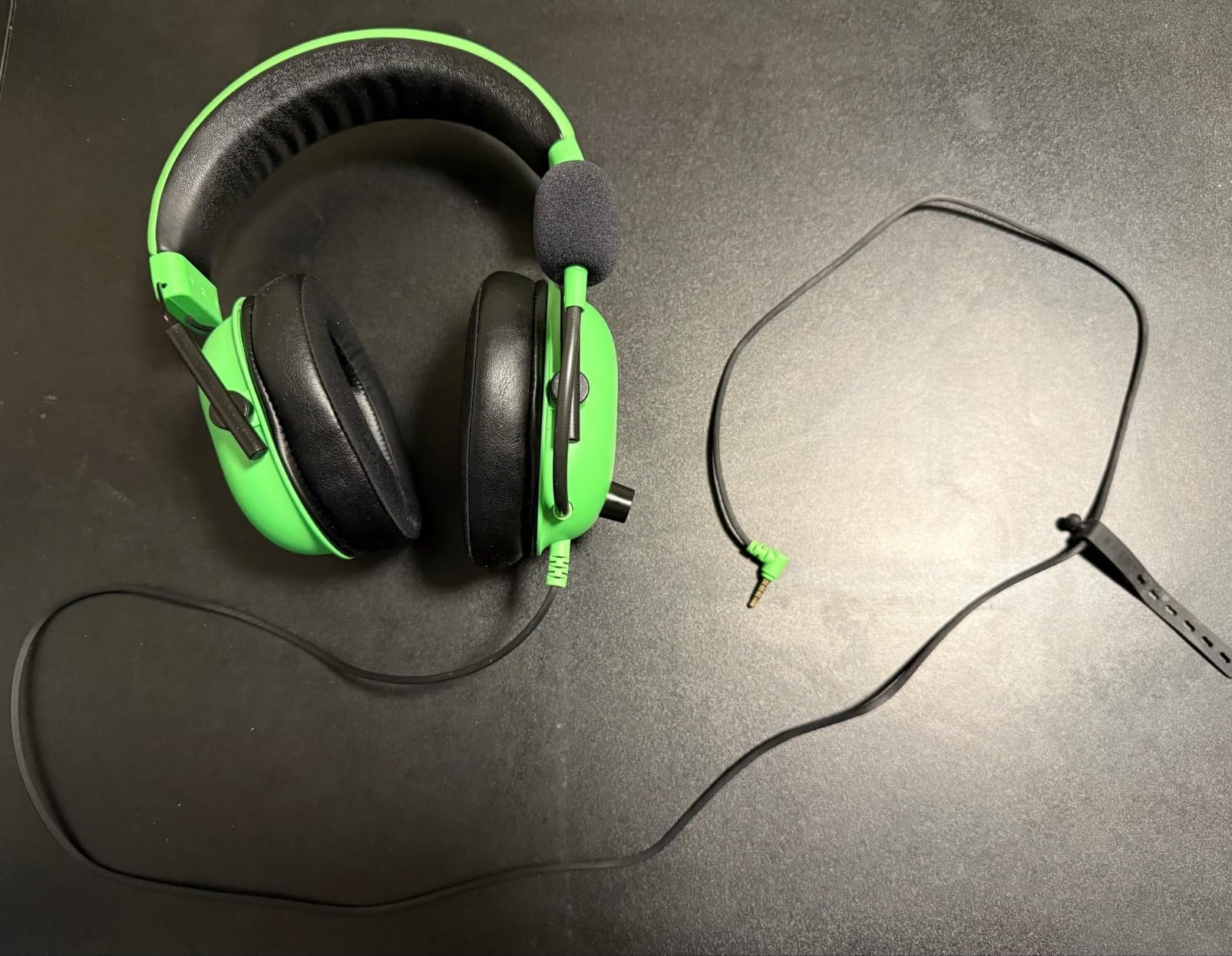 Razer BlackShark V2 X Gaming Headset for PC, 3.5mm Audio Jack, White customer photo 1