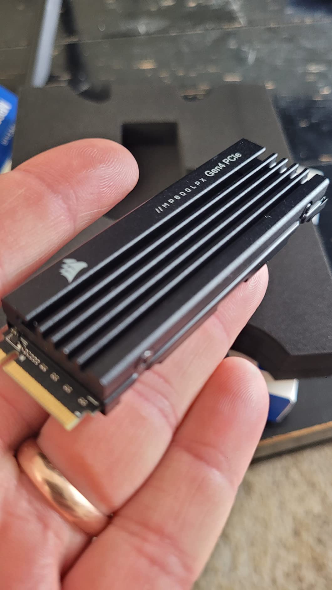 Corsair MP600 PRO LPX 2TB M.2 NVMe PCIe x4 Gen4 SSD - Optimized for PS5 (Up to 7,100MB/sec Sequential Read & 5,800MB/sec Sequential Write Speeds, High-Speed Interface, Compact Form Factor) Black customer photo 1