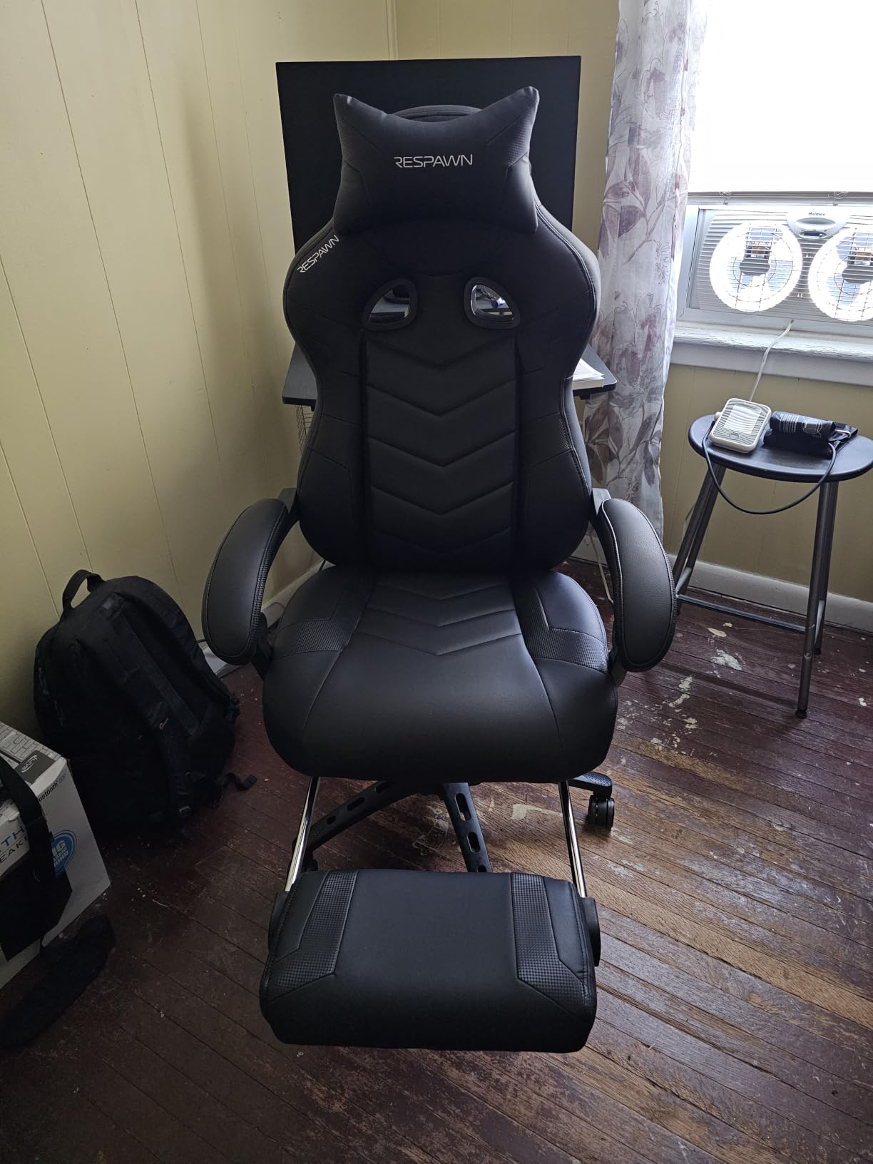 RESPAWN 110 Pro Ergonomic Gaming Chair with Footrest and Recline customer photo 1