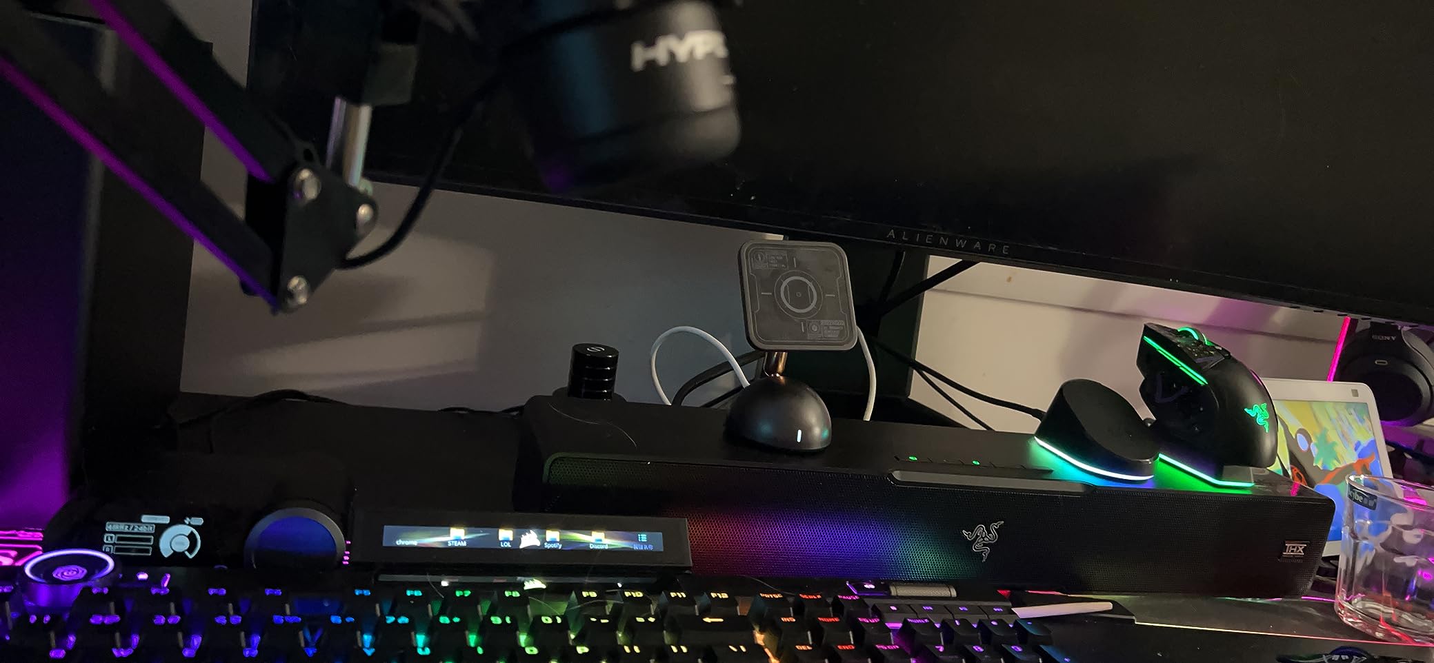 Razer Leviathan V2, Multi-Driver PC Gaming Soundbar w/Subwoofer, Black customer photo 2