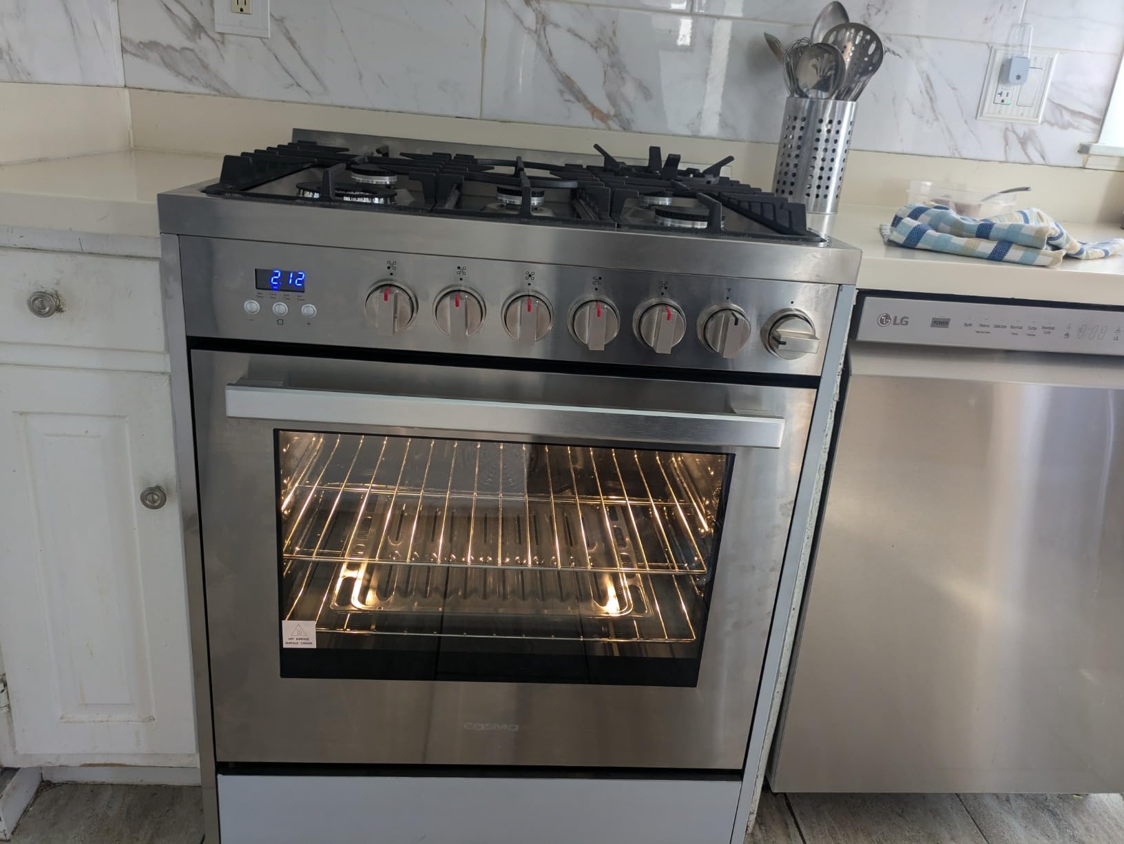 30 in. Nebula Coll 5 cu ft 5 Burner Gas Range, Convection, Stainless Steel customer photo 2