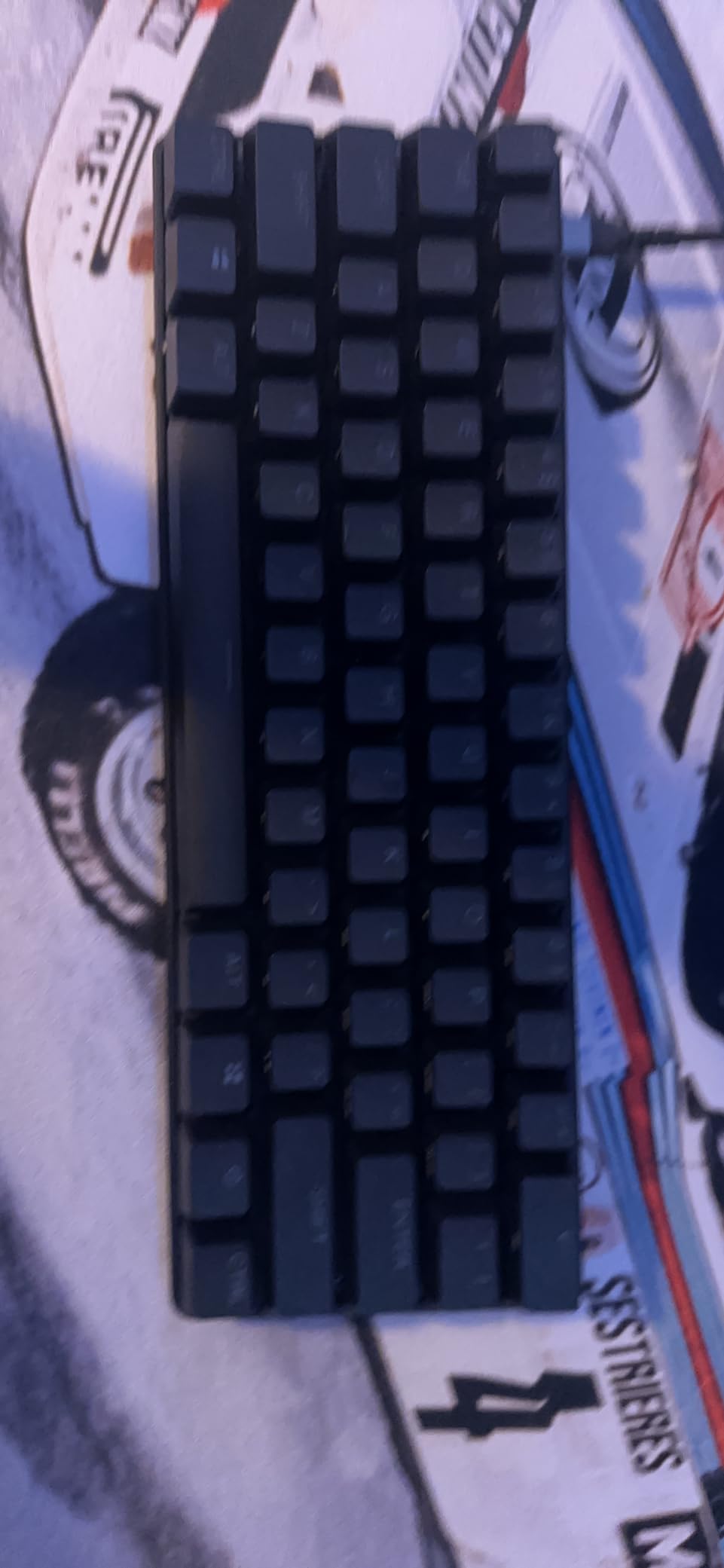 SteelSeries New Apex 9 Mini – HotSwap Optical Mini Keyboard – 60% Compact Design – Optical Switches – RGB Customization – Aluminum Alloy Frame – Double Shot PBT Keycap customer photo 1